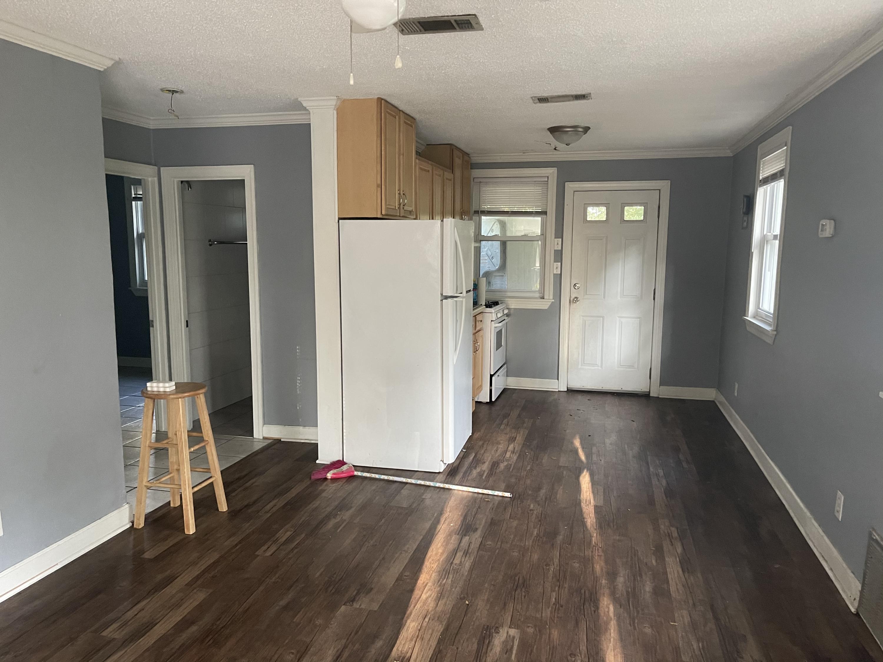 VALPARAISO - Residential