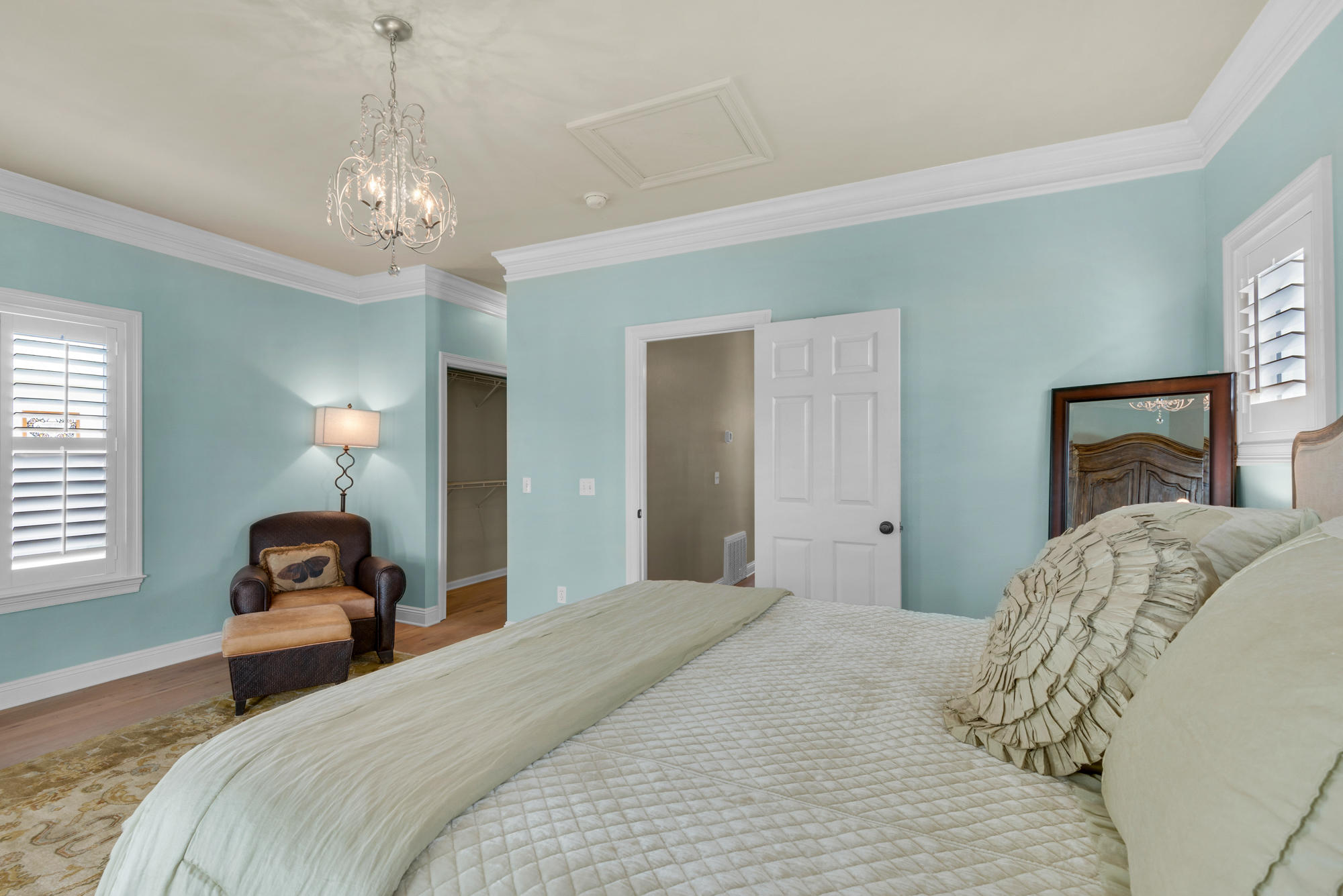 CRYSTAL SHORES - Residential