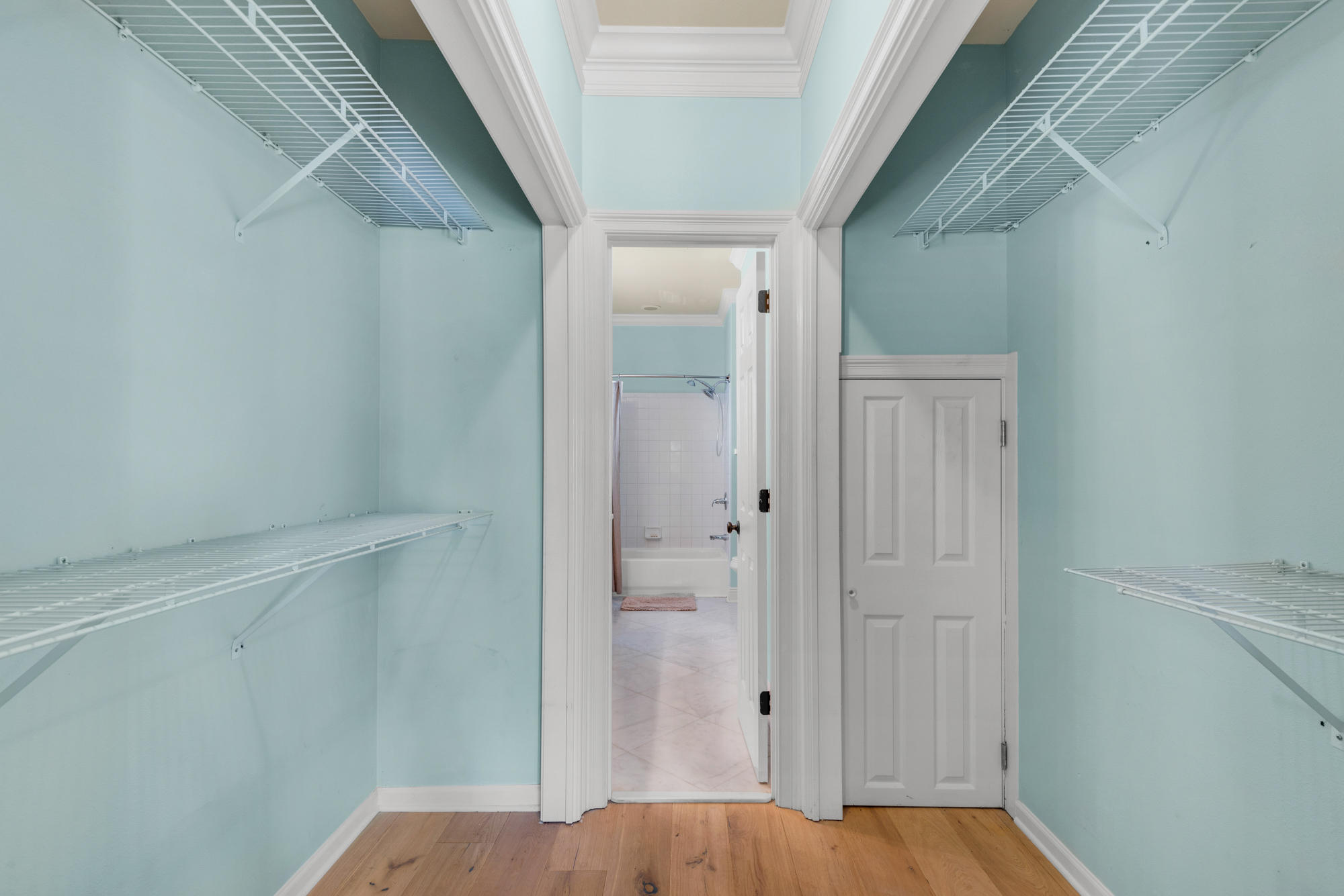 CRYSTAL SHORES - Residential