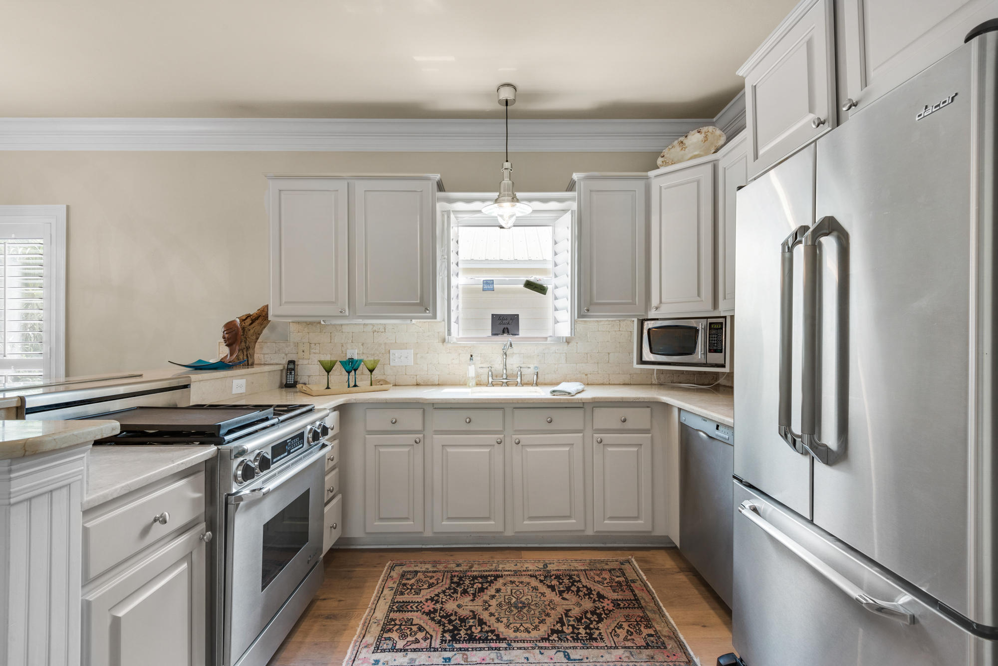 CRYSTAL SHORES - Residential