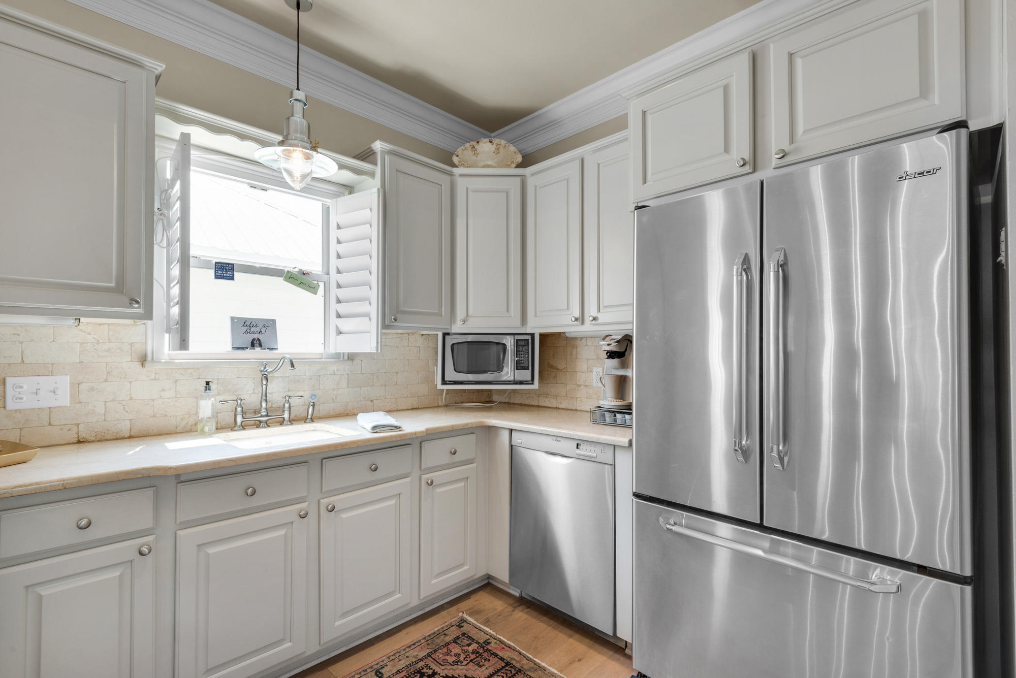 CRYSTAL SHORES - Residential