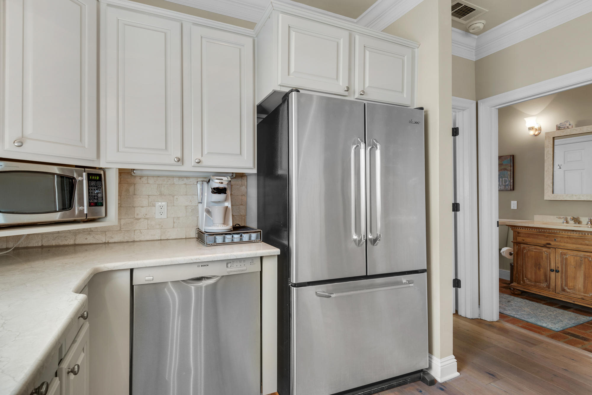 CRYSTAL SHORES - Residential