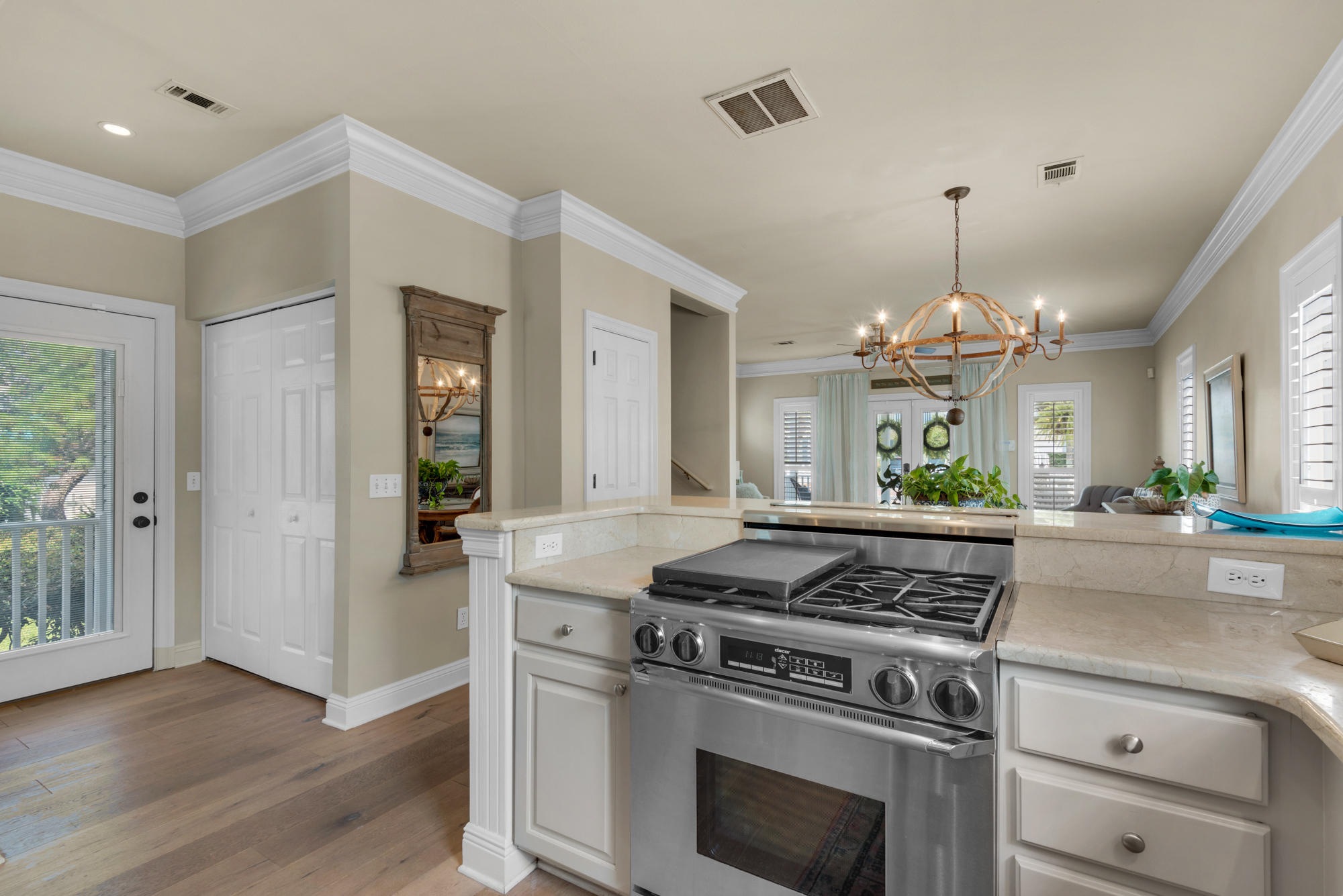 CRYSTAL SHORES - Residential