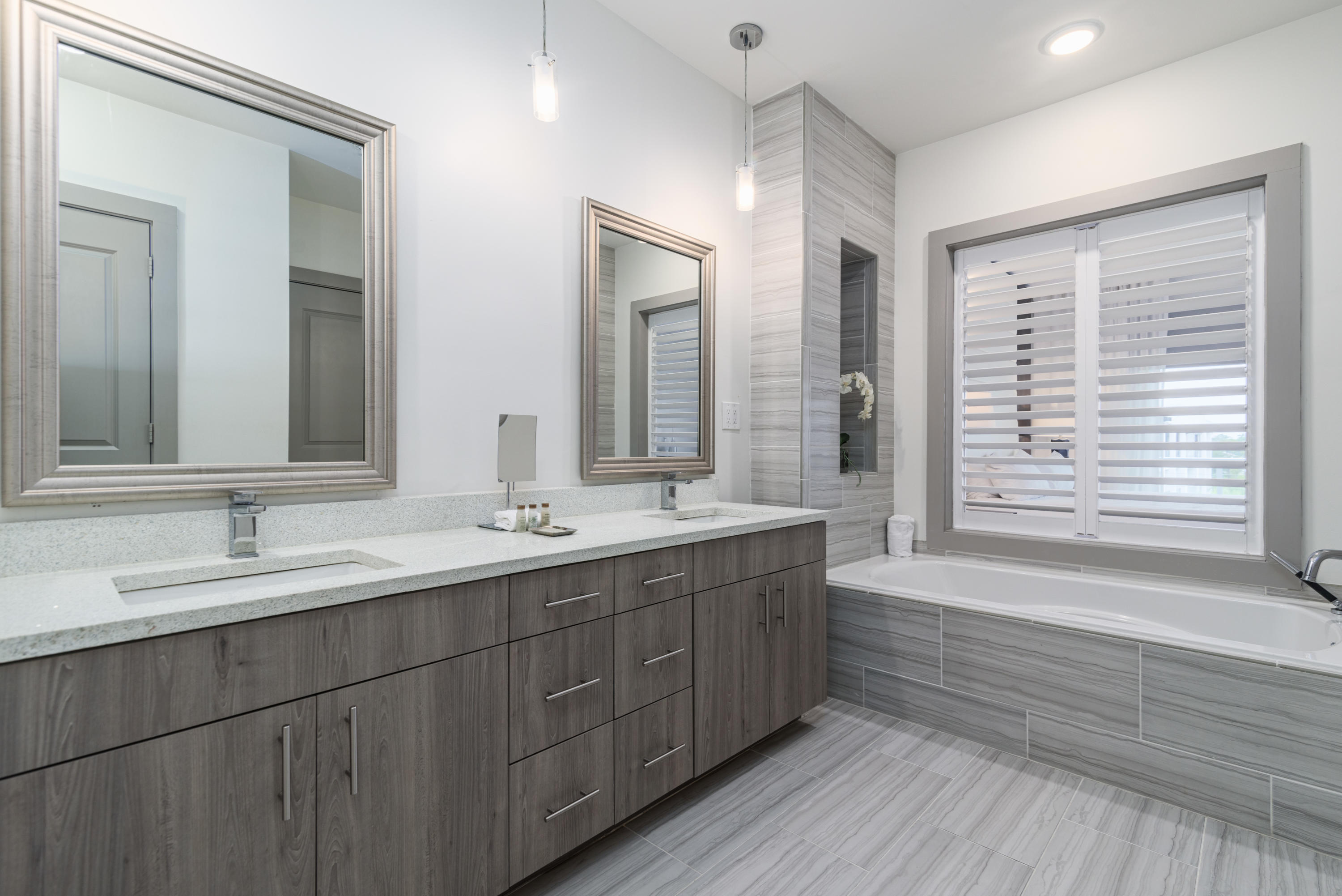 THE POINTE - Residential