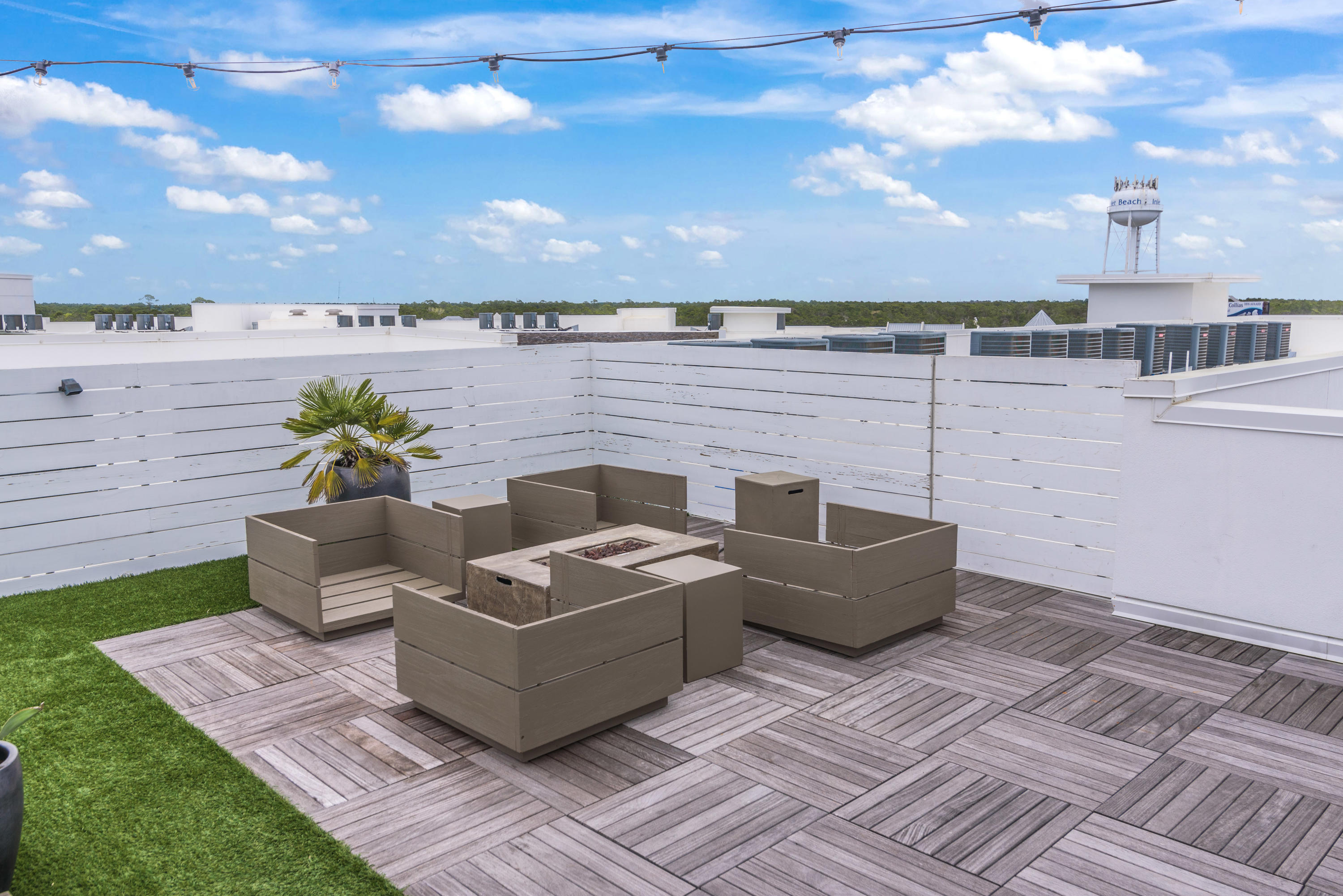 THE POINTE - Residential