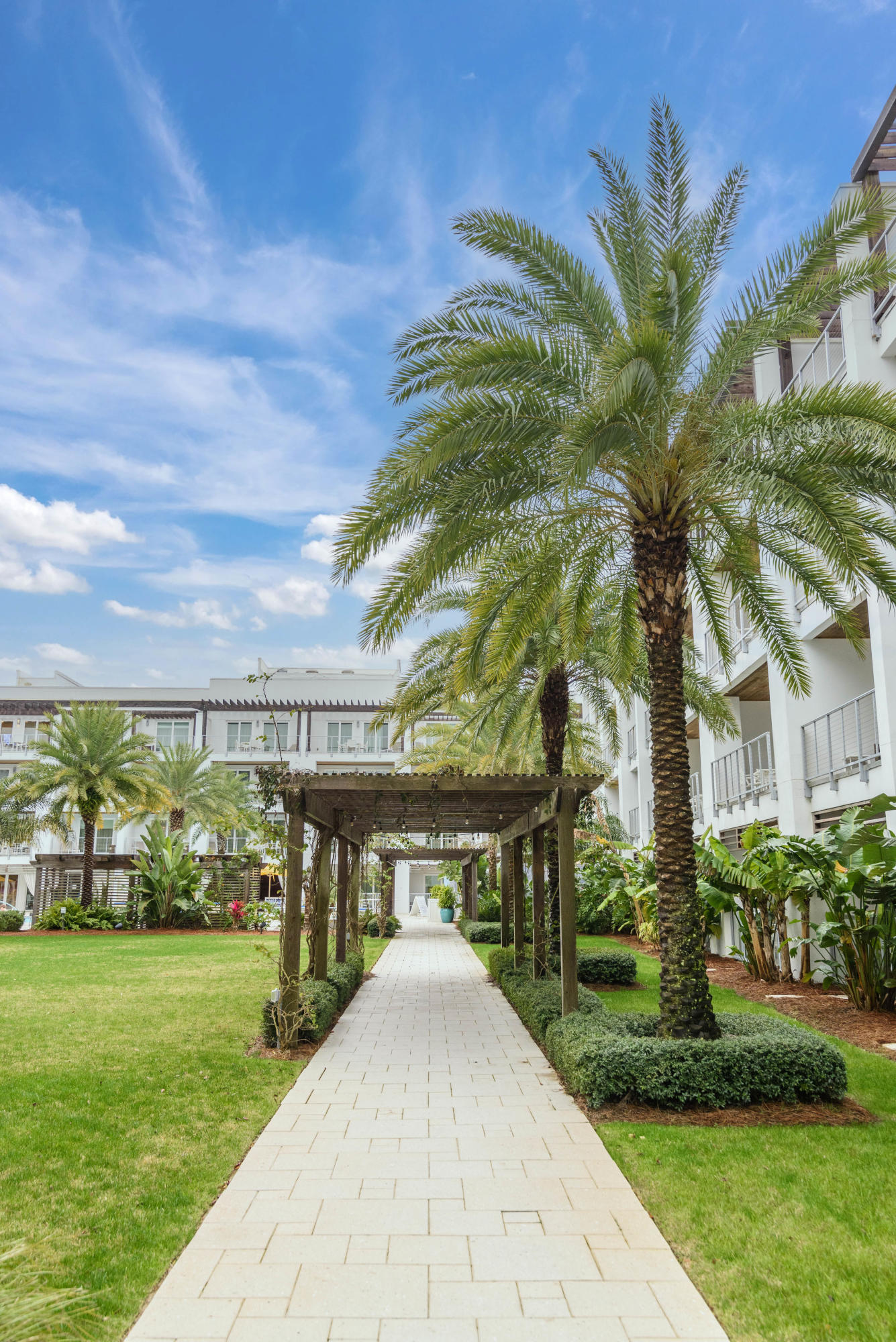 THE POINTE - Residential