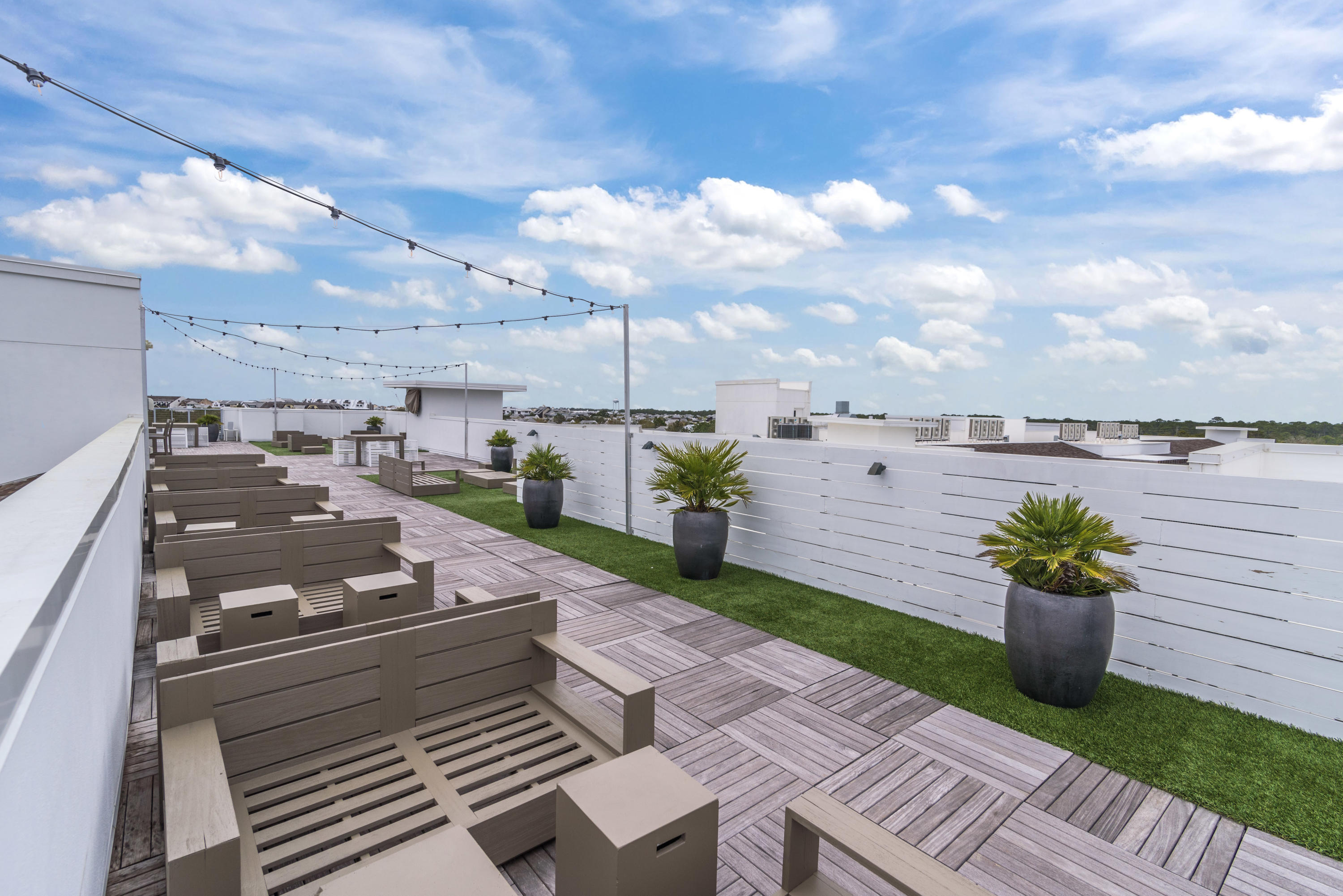 THE POINTE - Residential