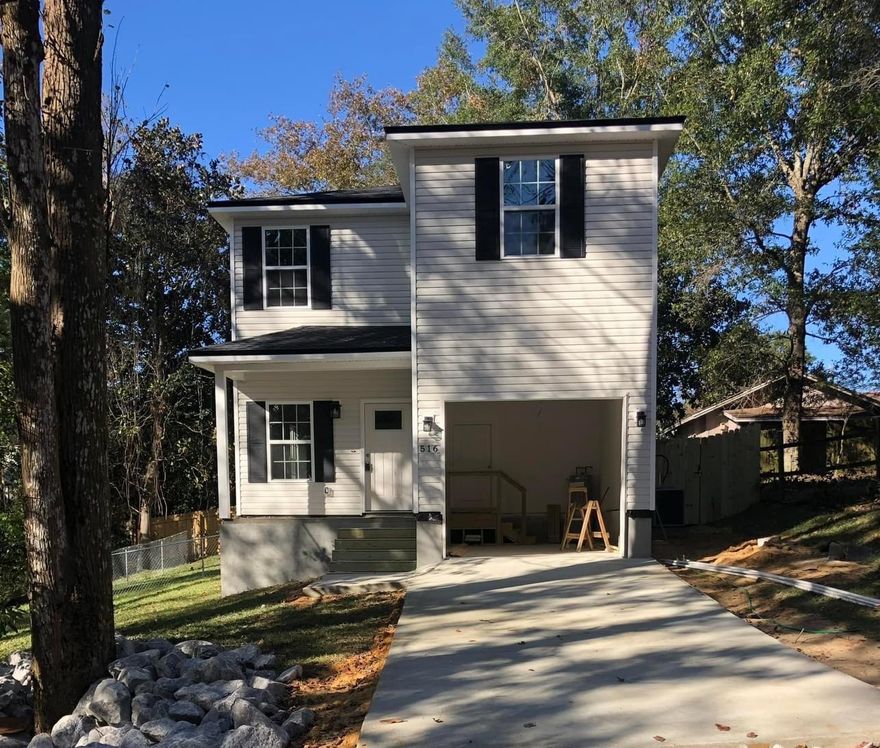 This cute home with 2 bedrooms and 2.5 bath is the perfect rental in Niceville.  Both bedrooms are master suites each with their own walk in closets and bathrooms.  There is a half bath on the first floor for guests.  The kitchen overlooks the living area.  Plenty of parking, fenced in backyard, and brick pavers in the back as well.  Make sure to come see this great home located in Niceville.  Quiet neighborhood and great location in the heart of Niceville.