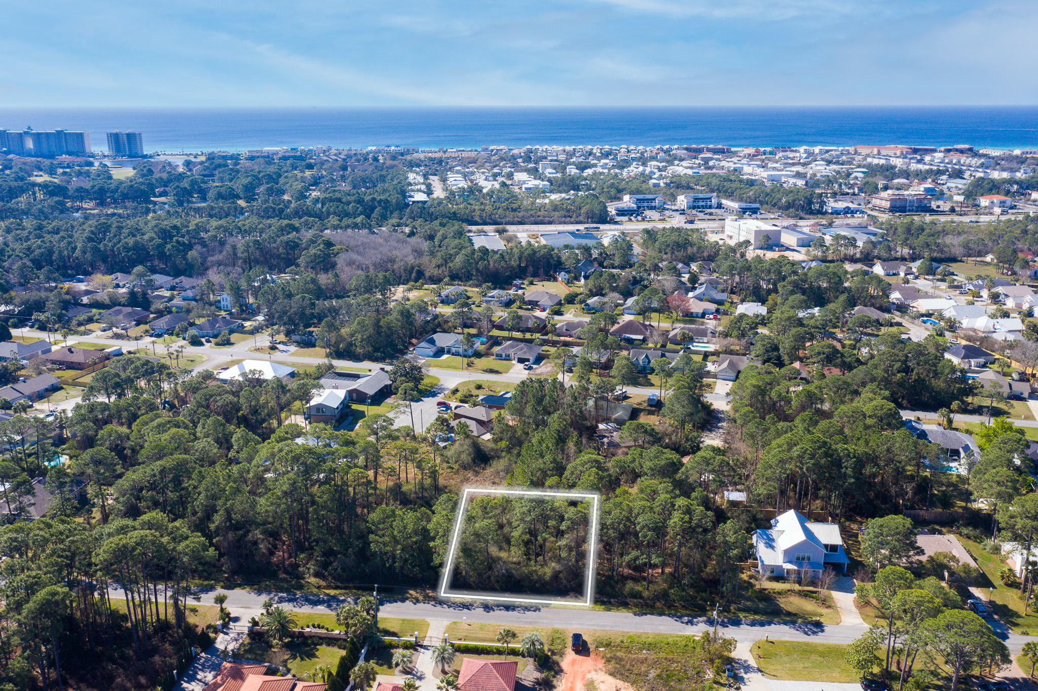 HOLIDAY SHORES ESTATES - Land