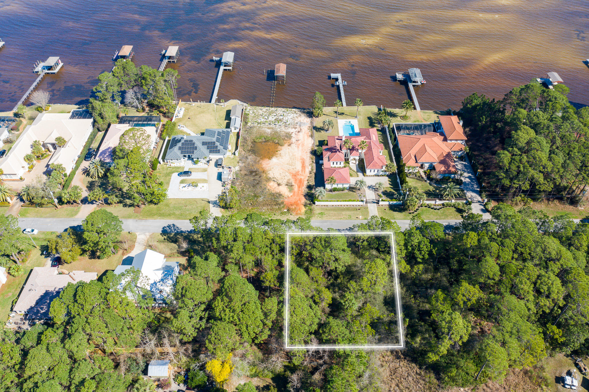 HOLIDAY SHORES ESTATES - Land