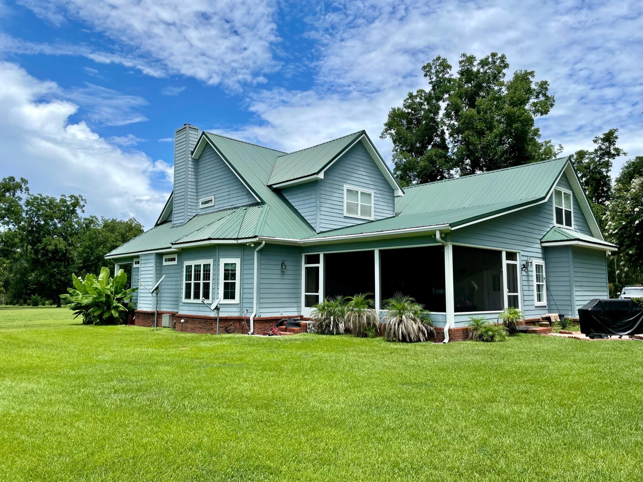 NO RECORDED SUBDIVISION - Residential