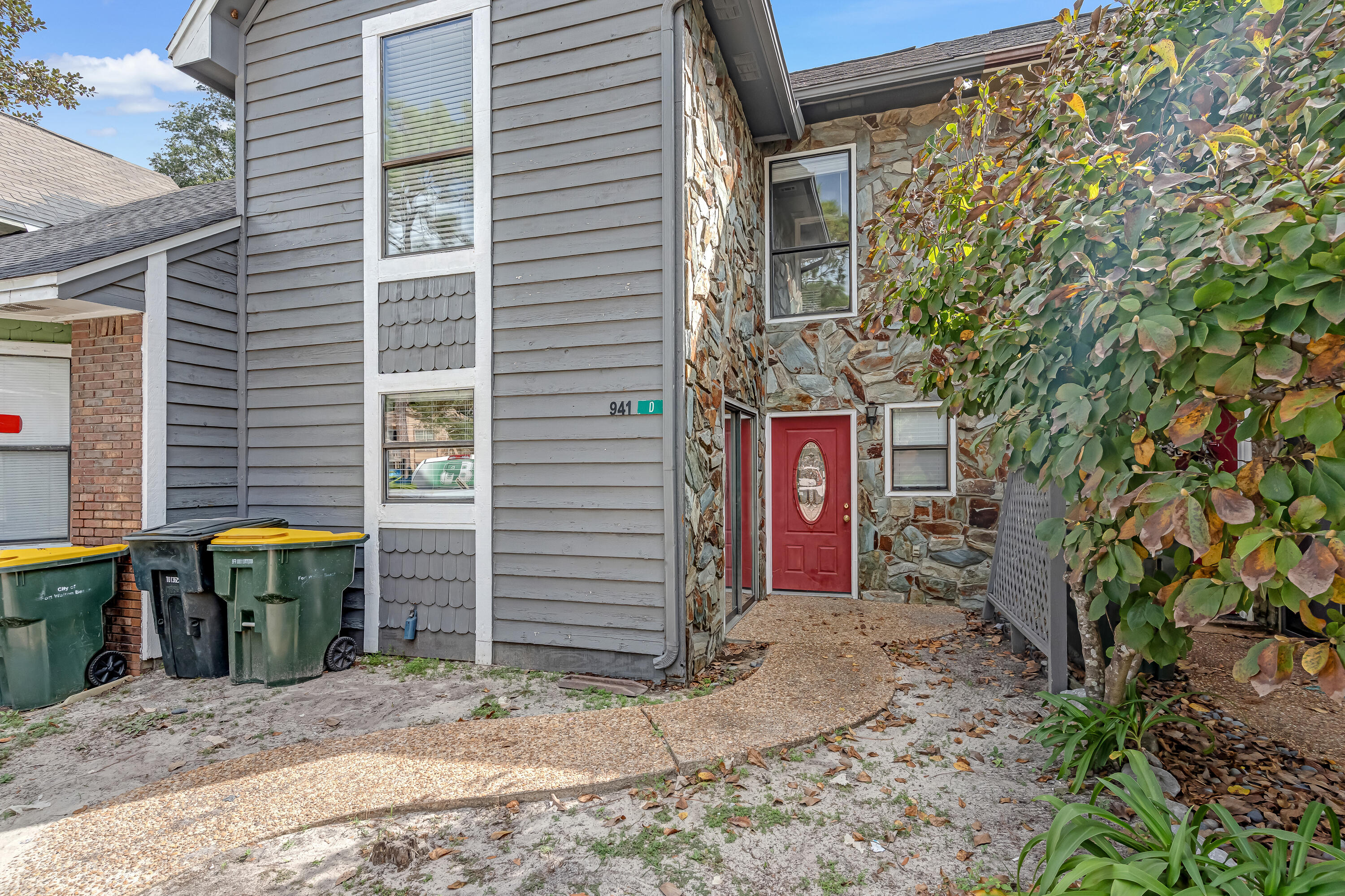 SHANGRA WOODS 1ST ADDN - Residential