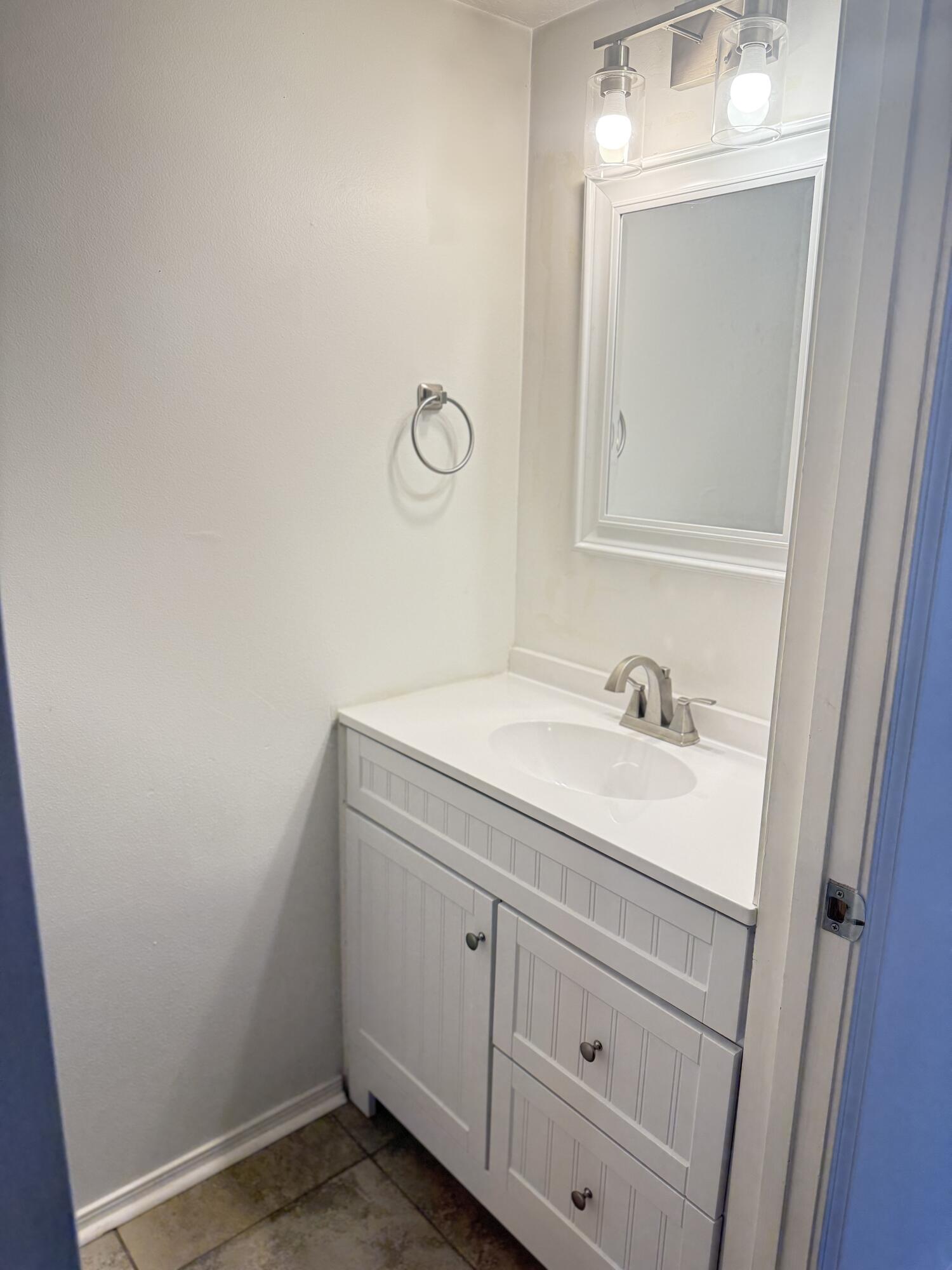 SHAY LIN T/H - Residential Lease