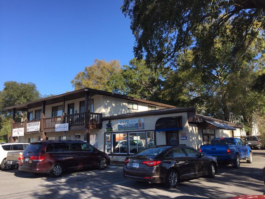 VERY WELL MAINTAINED BUILDING IN THE HEART OF NICEVILLE. GREAT MAIN ROAD FRONTAGE, NEW ROOF, AND EXTERIOR PAINT. CURRENTLY IS BEING USED AS A MULTI-TENANT INVESTMENT PROPERTY BRINGING AROUND $50,000 IN REVENUE PER YEAR. 9% CAP RATE. THE PROPERTY CAN ALSO BE CONVERTED INTO AN OWNER-OCCUPANT MODEL.