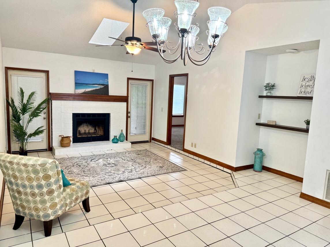 HIDDEN COVE T/H - Residential