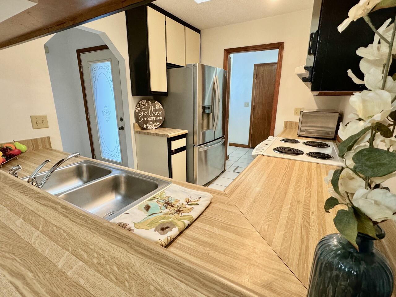 HIDDEN COVE T/H - Residential