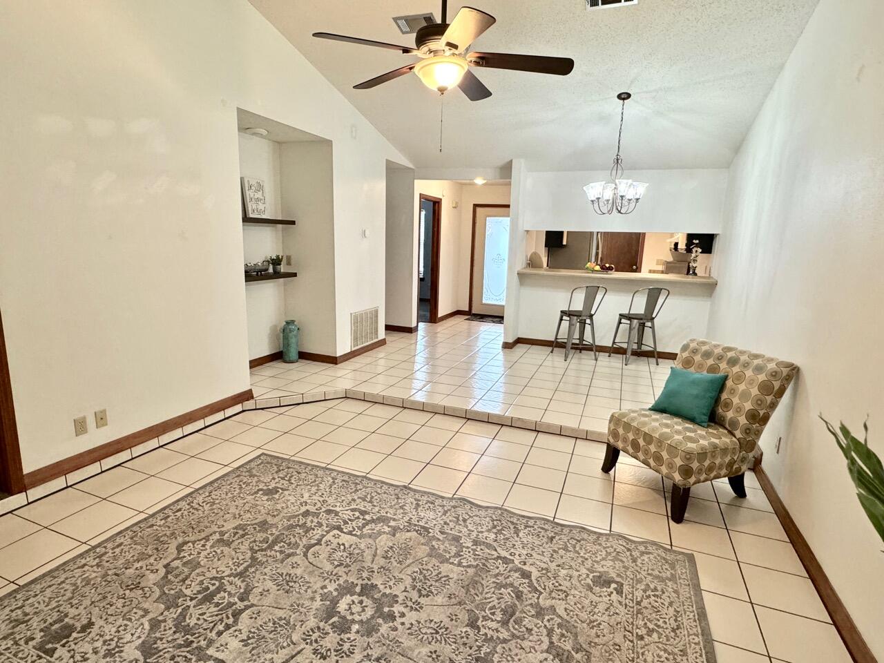 HIDDEN COVE T/H - Residential