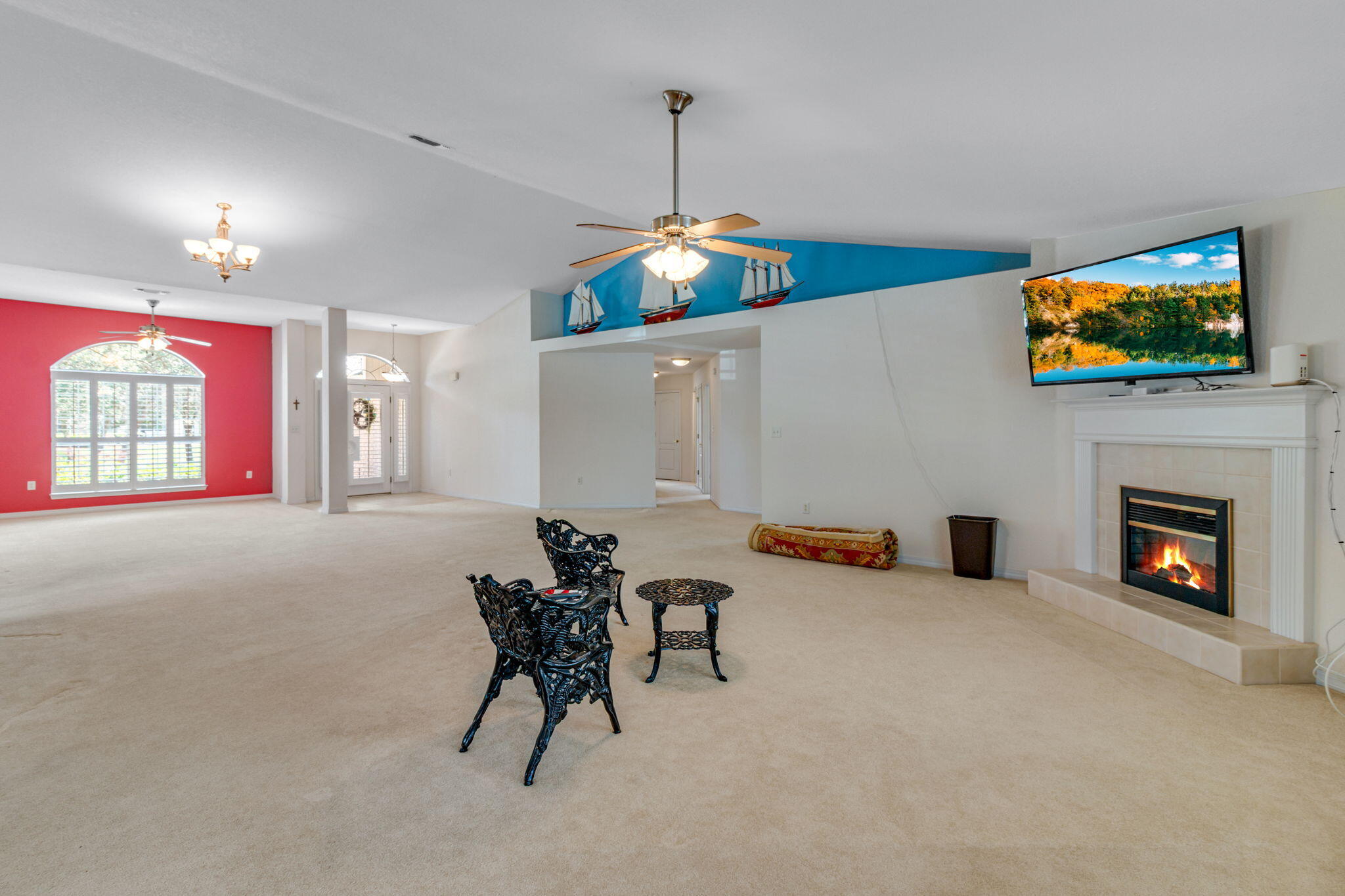207 E Shipwreck Road