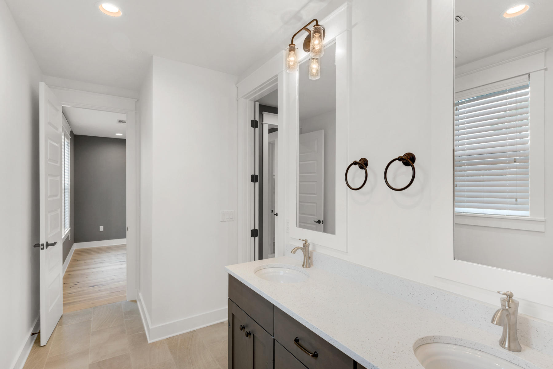 RIDGEWALK LOT 16 BLK B - Residential