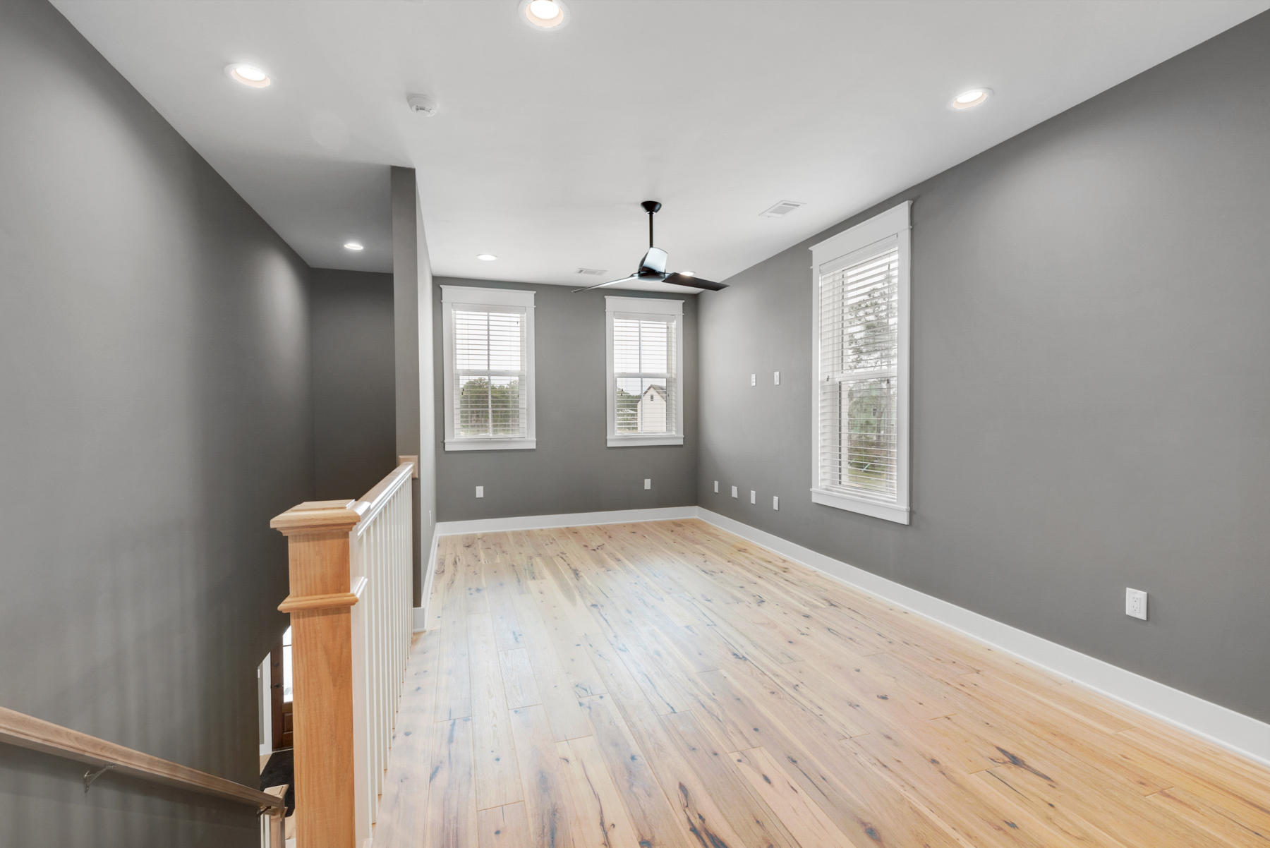 RIDGEWALK LOT 16 BLK B - Residential