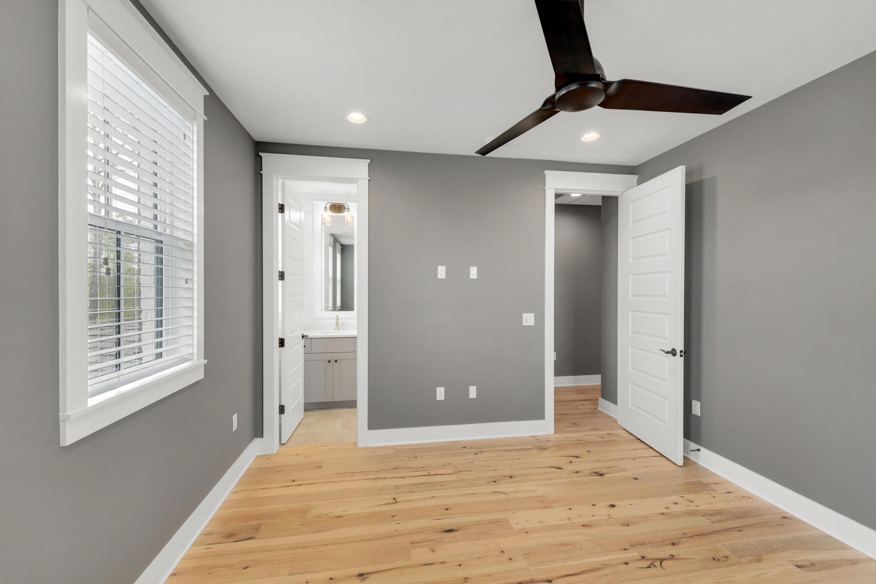 RIDGEWALK LOT 16 BLK B - Residential