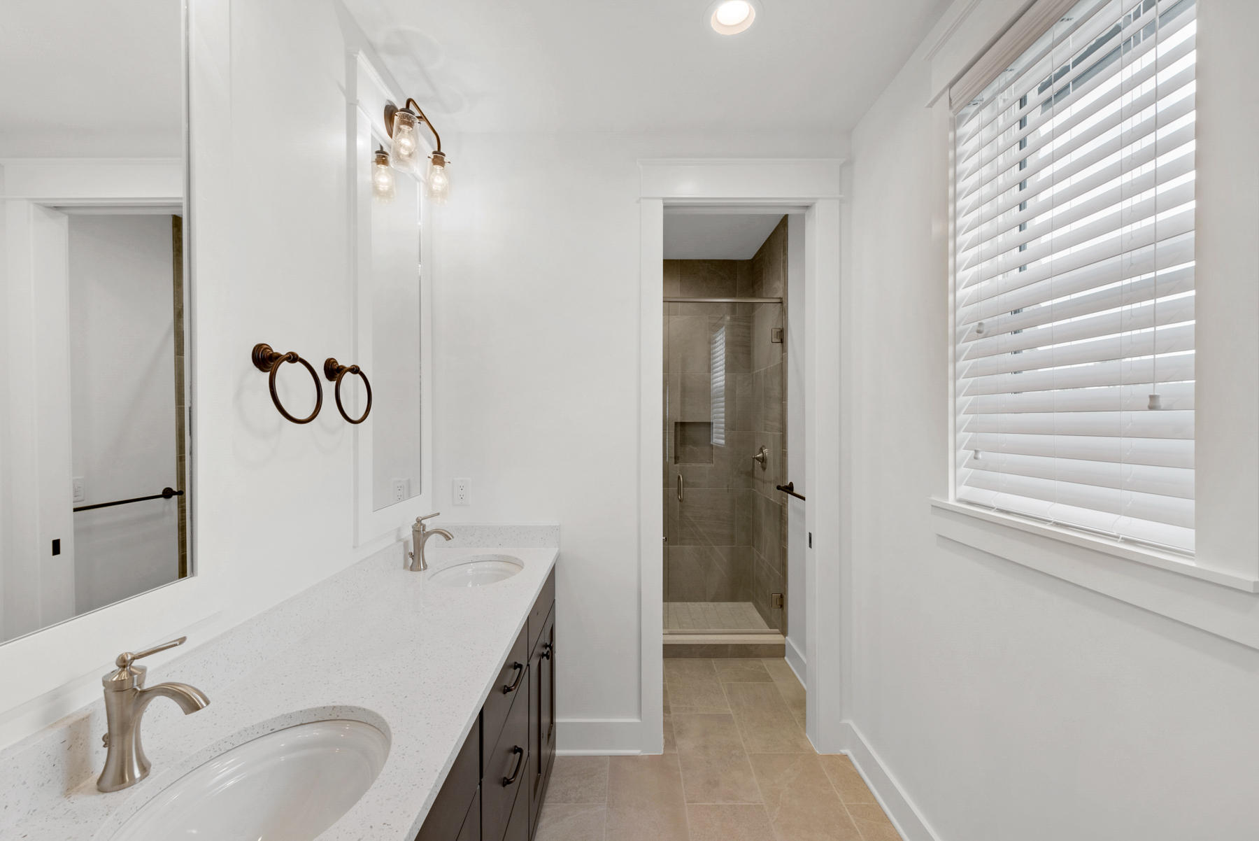 RIDGEWALK LOT 16 BLK B - Residential