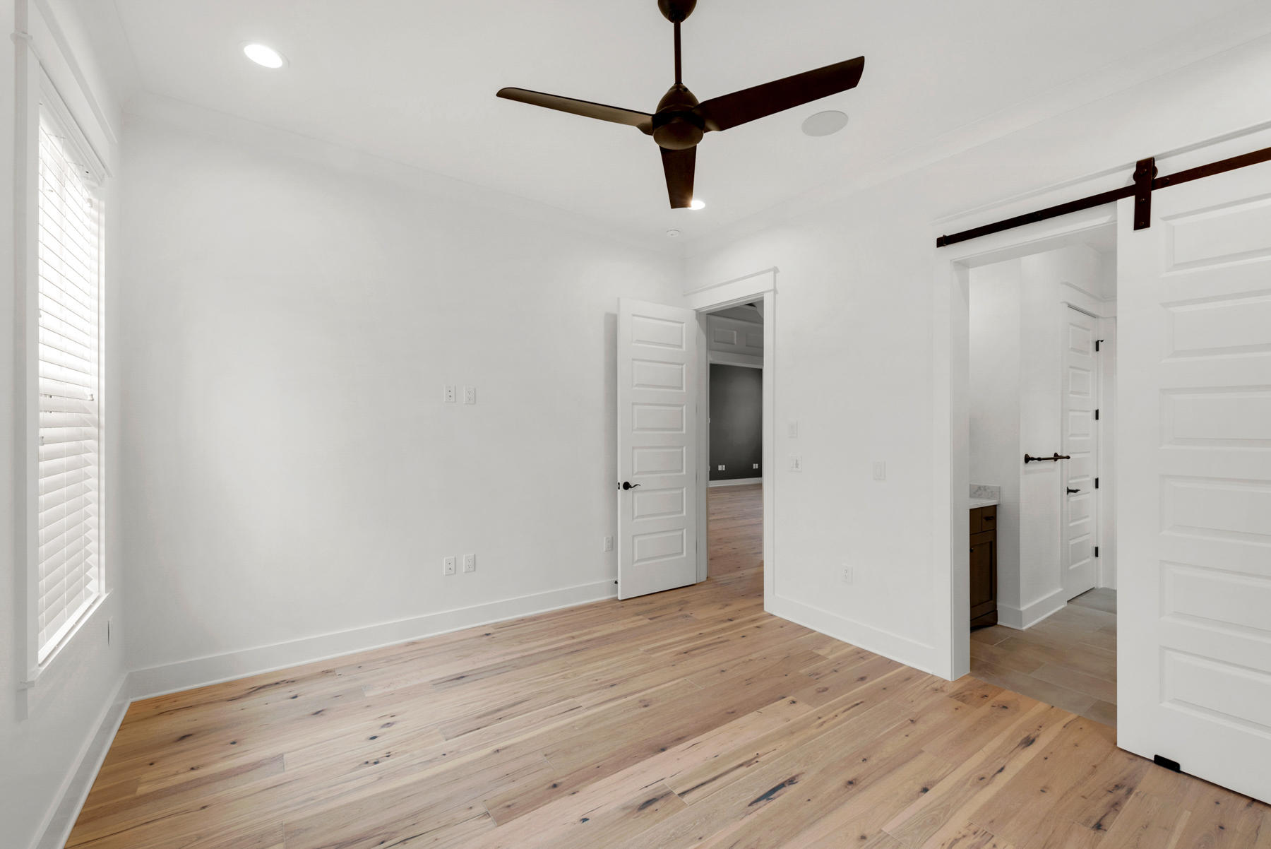 RIDGEWALK LOT 16 BLK B - Residential