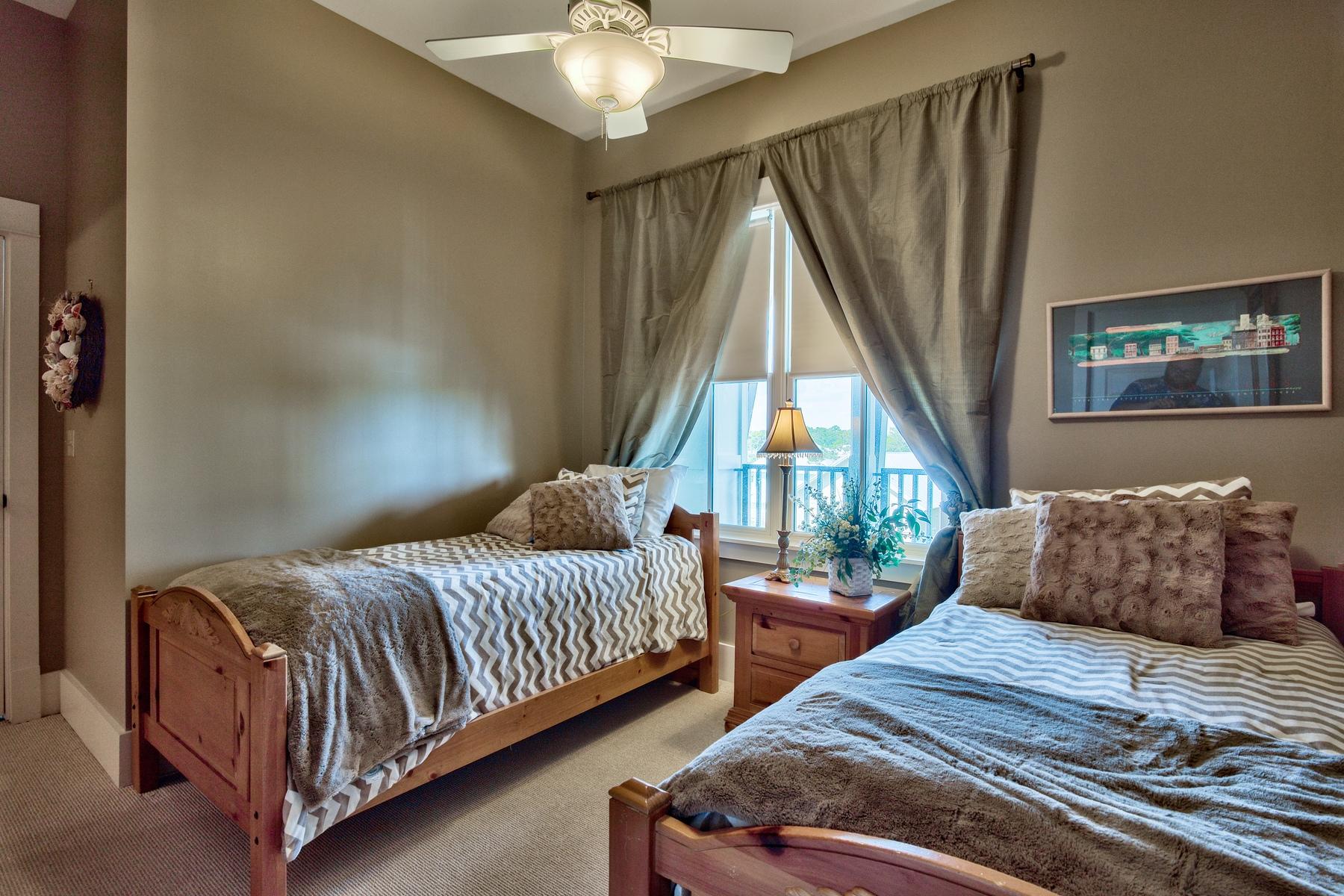 REDFISH VILLAGE - Residential