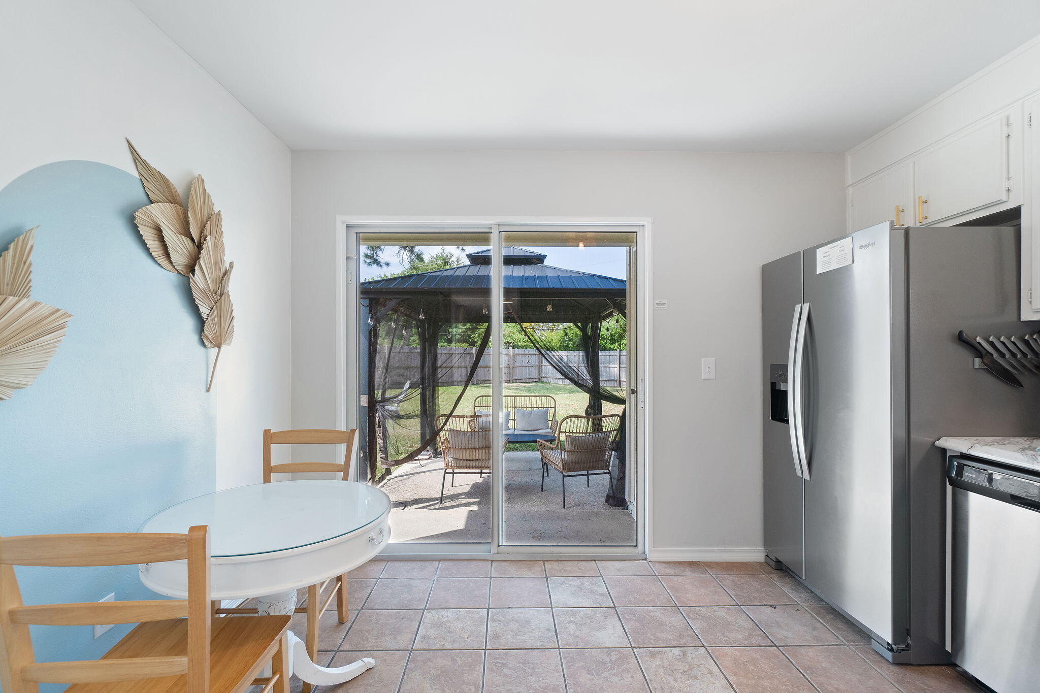 VILLA EAST - Residential