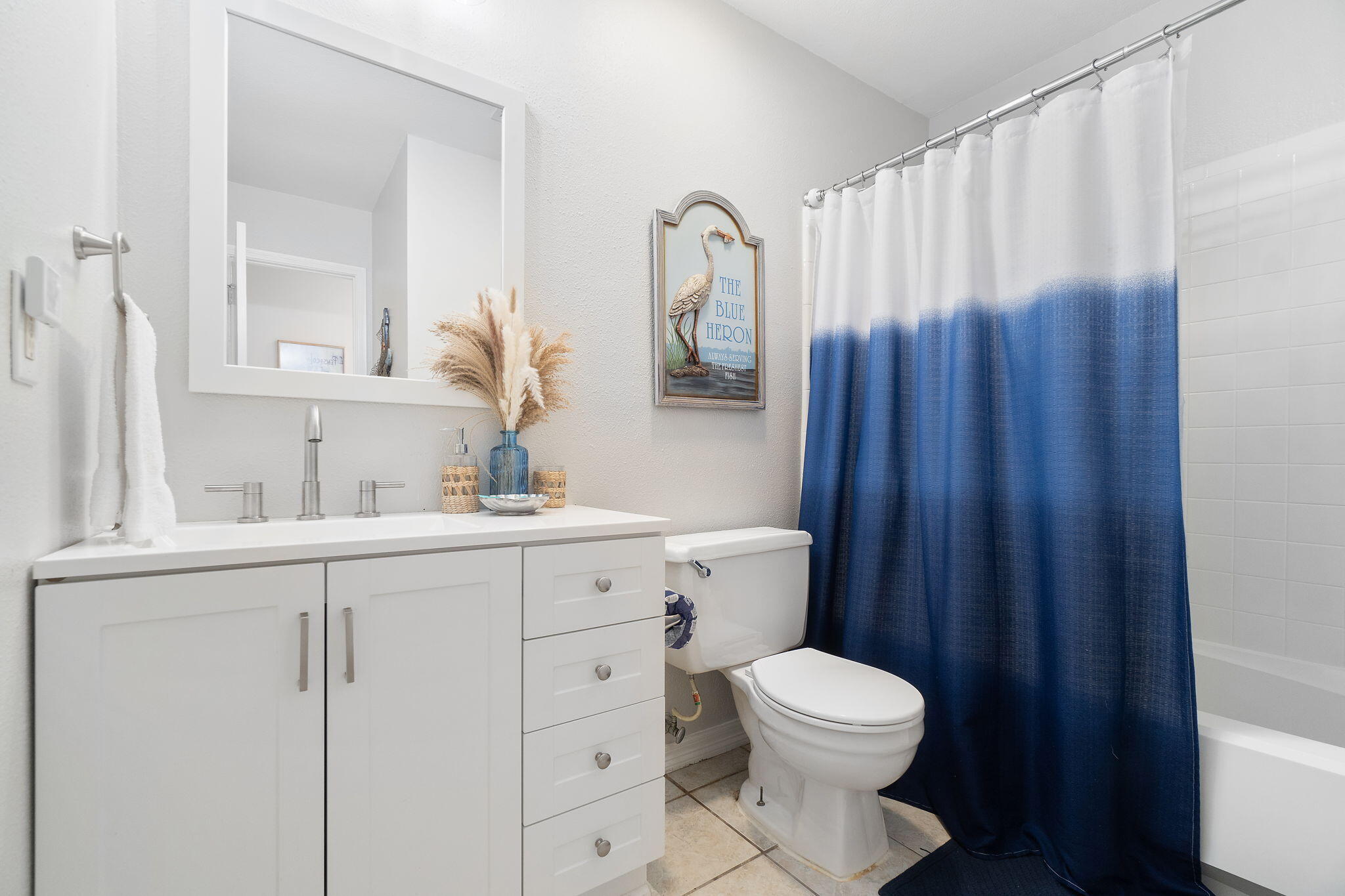 VILLA EAST - Residential