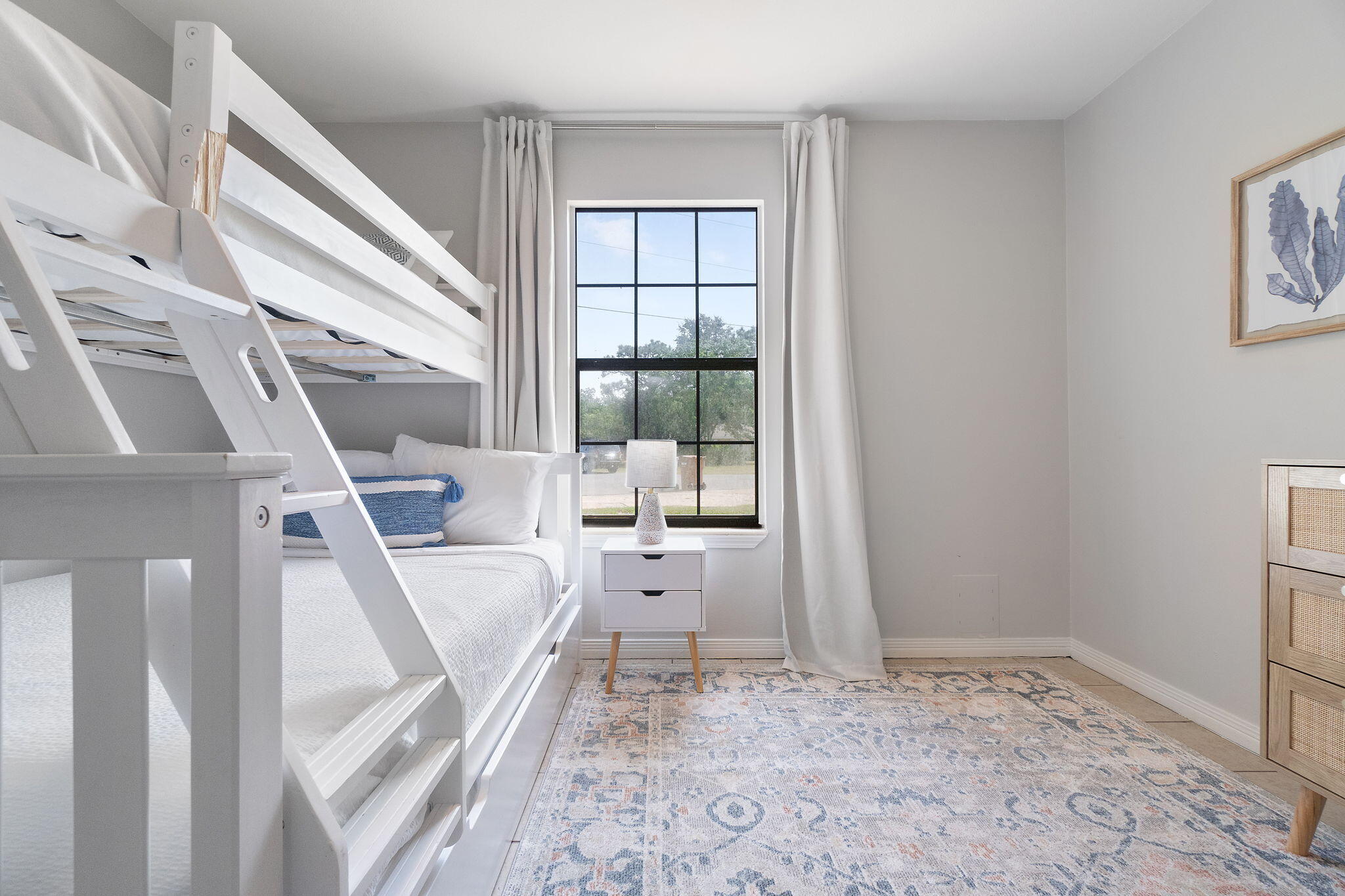 VILLA EAST - Residential