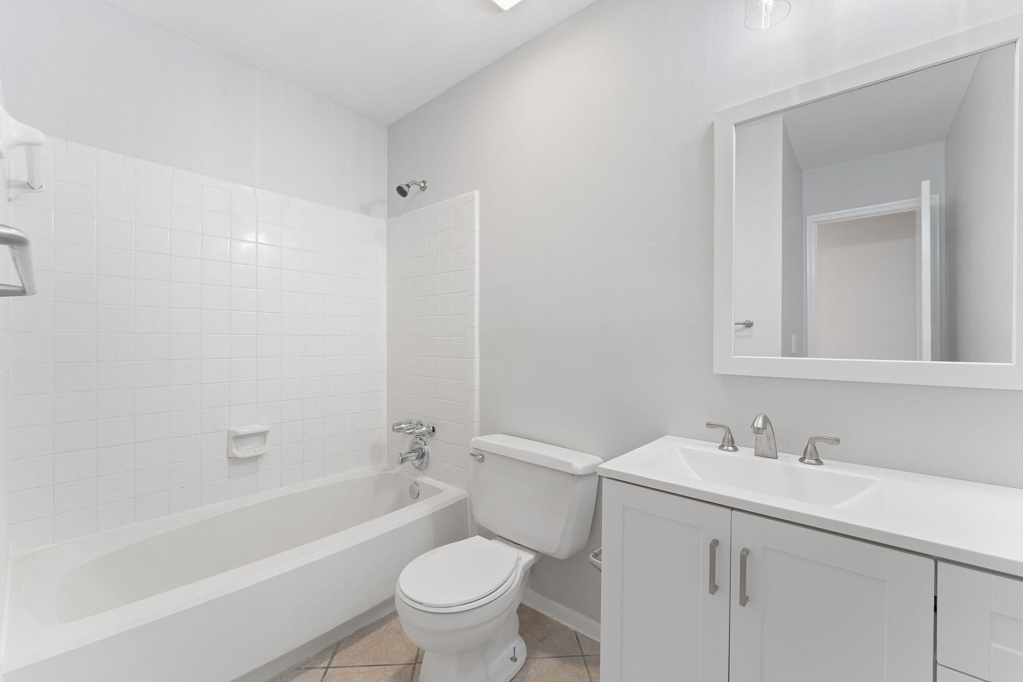 VILLA EAST - Residential