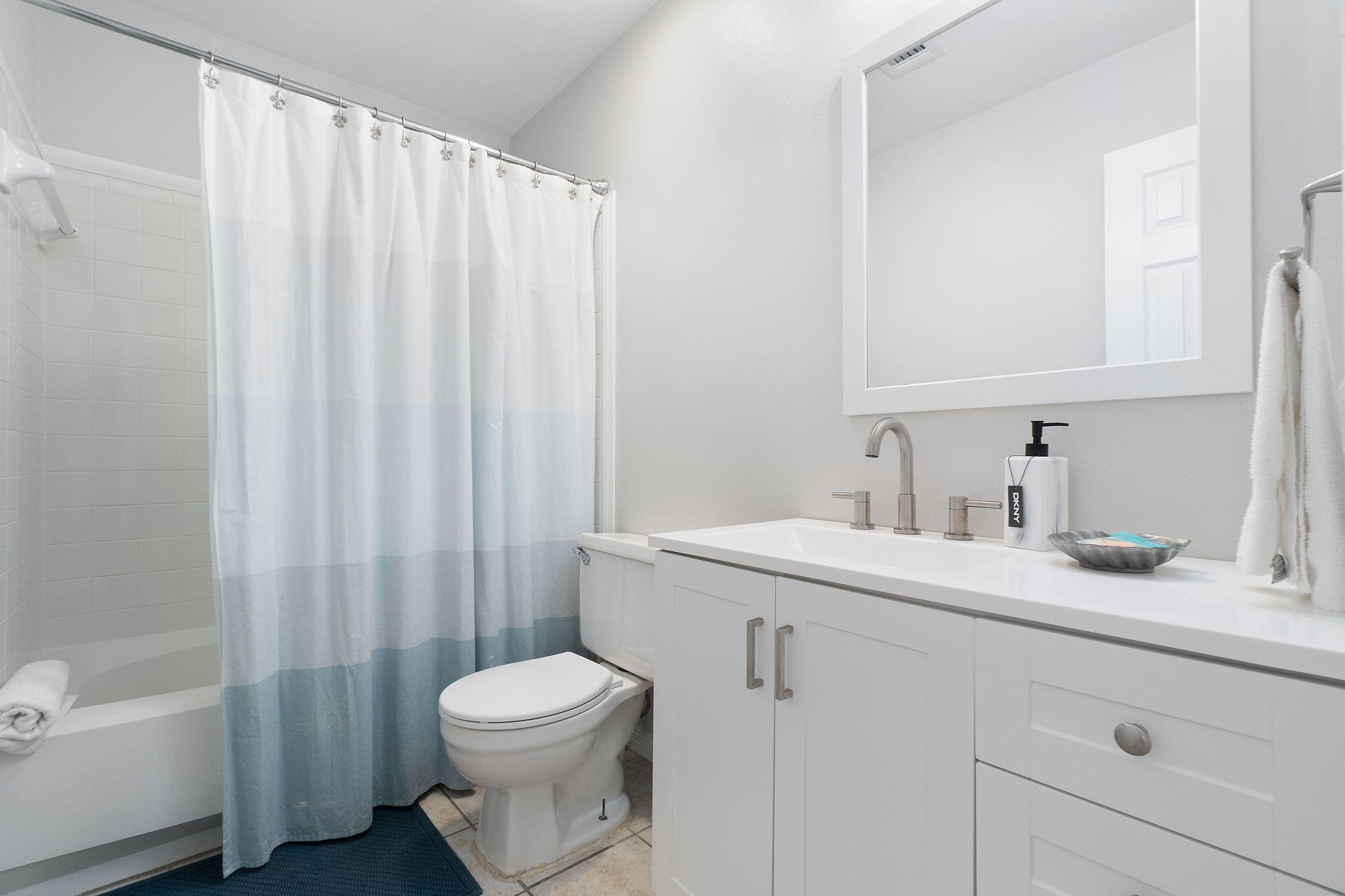 VILLA EAST - Residential