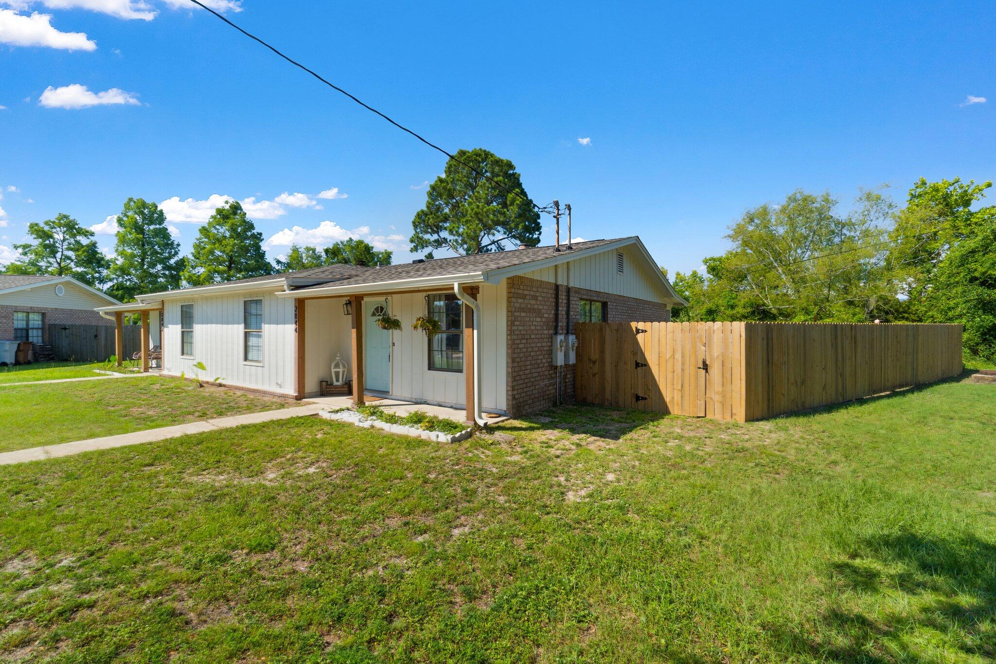 VILLA EAST - Residential