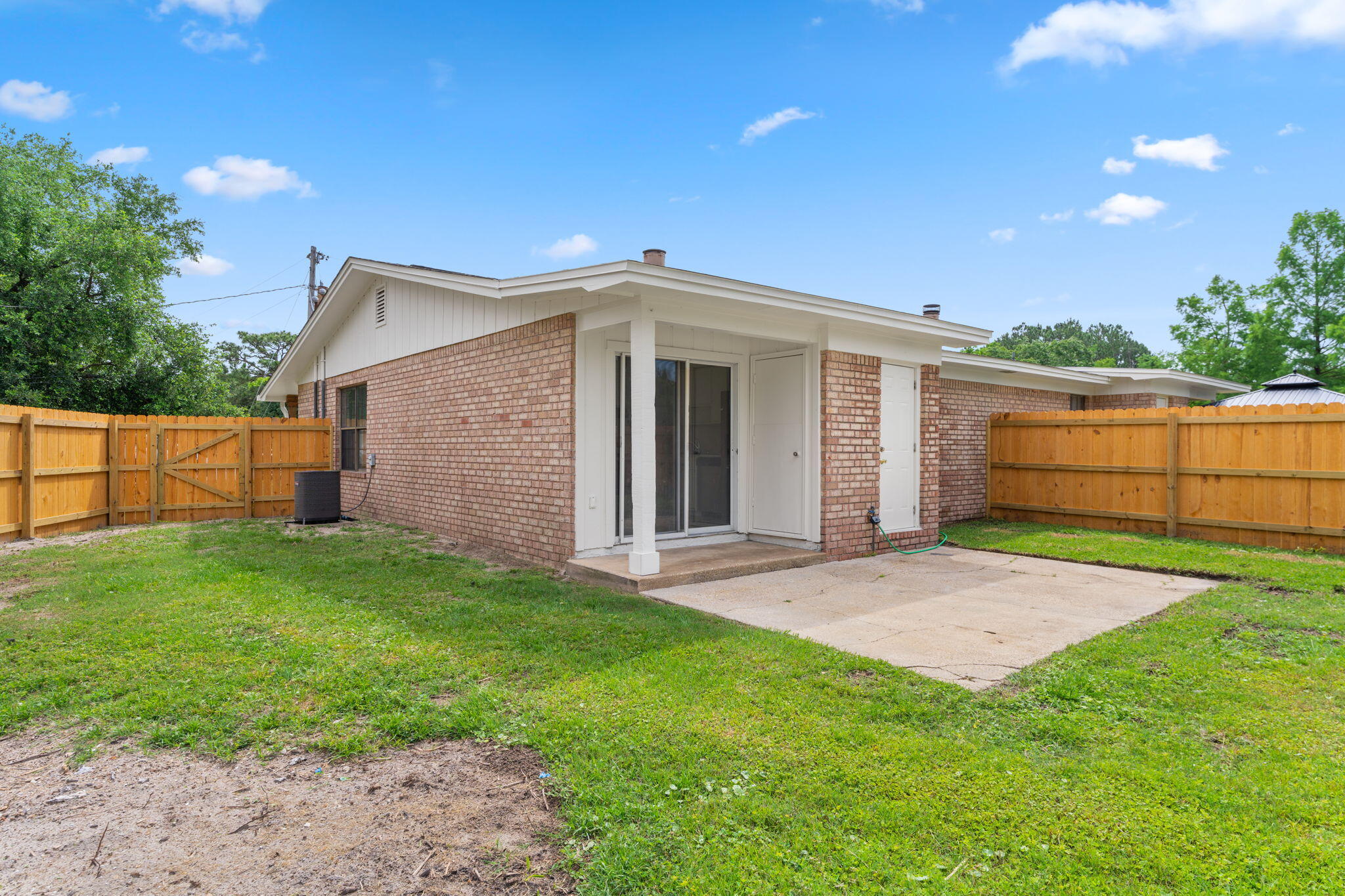 VILLA EAST - Residential