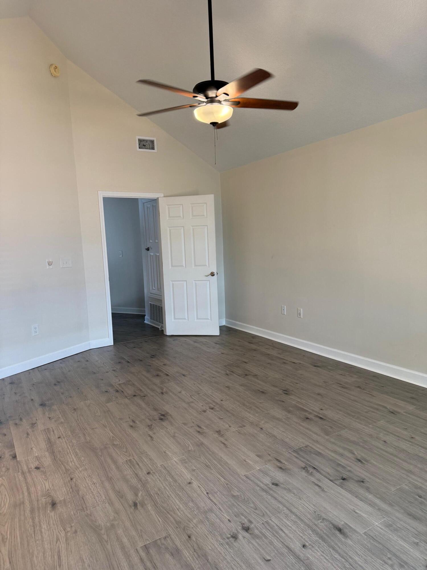 PELICAN PLACE T/H EAST - Residential Lease