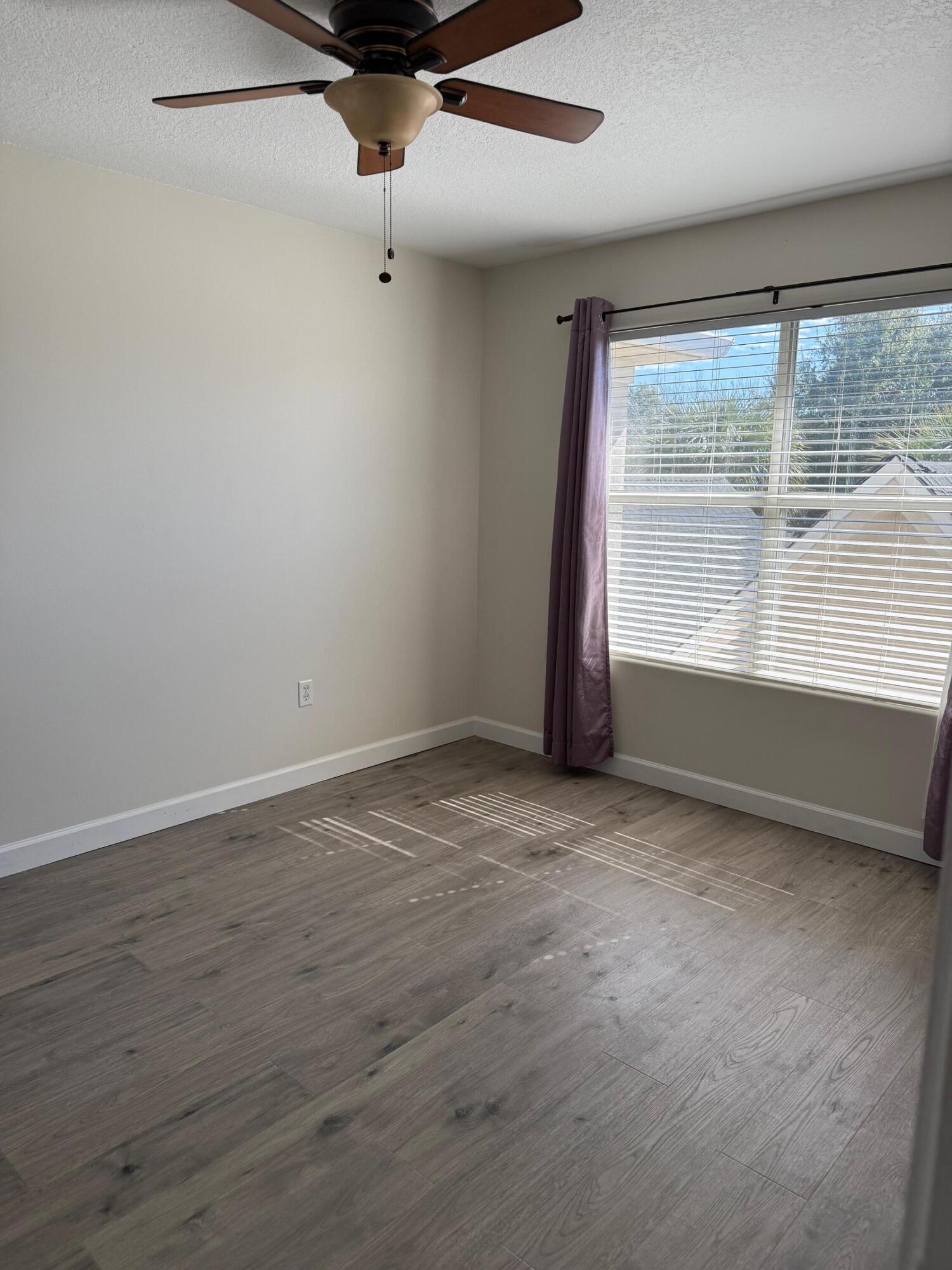 PELICAN PLACE T/H EAST - Residential Lease