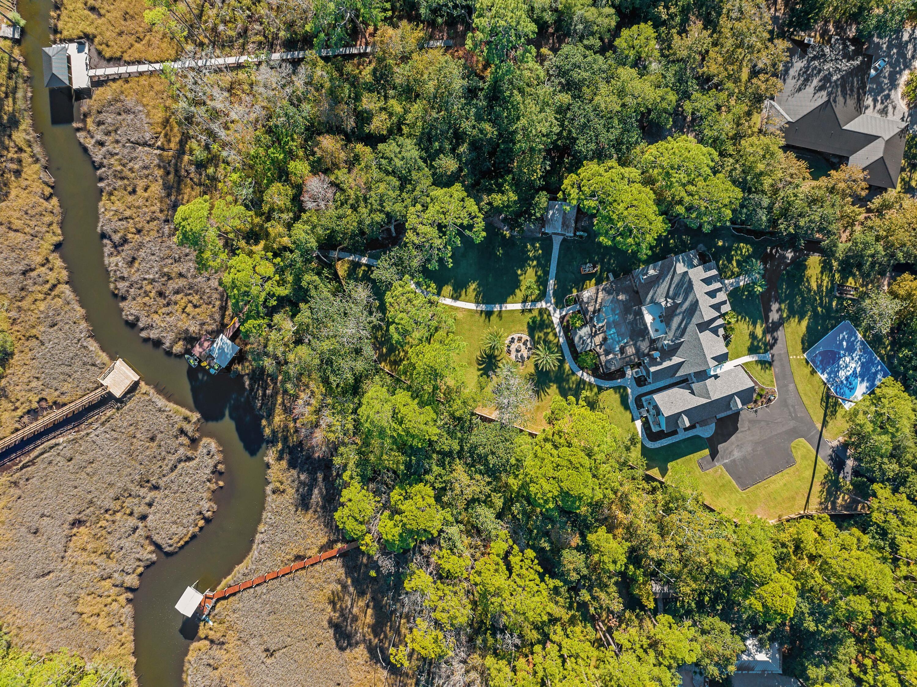 WOODLAND BAYOU ESTATES - Residential