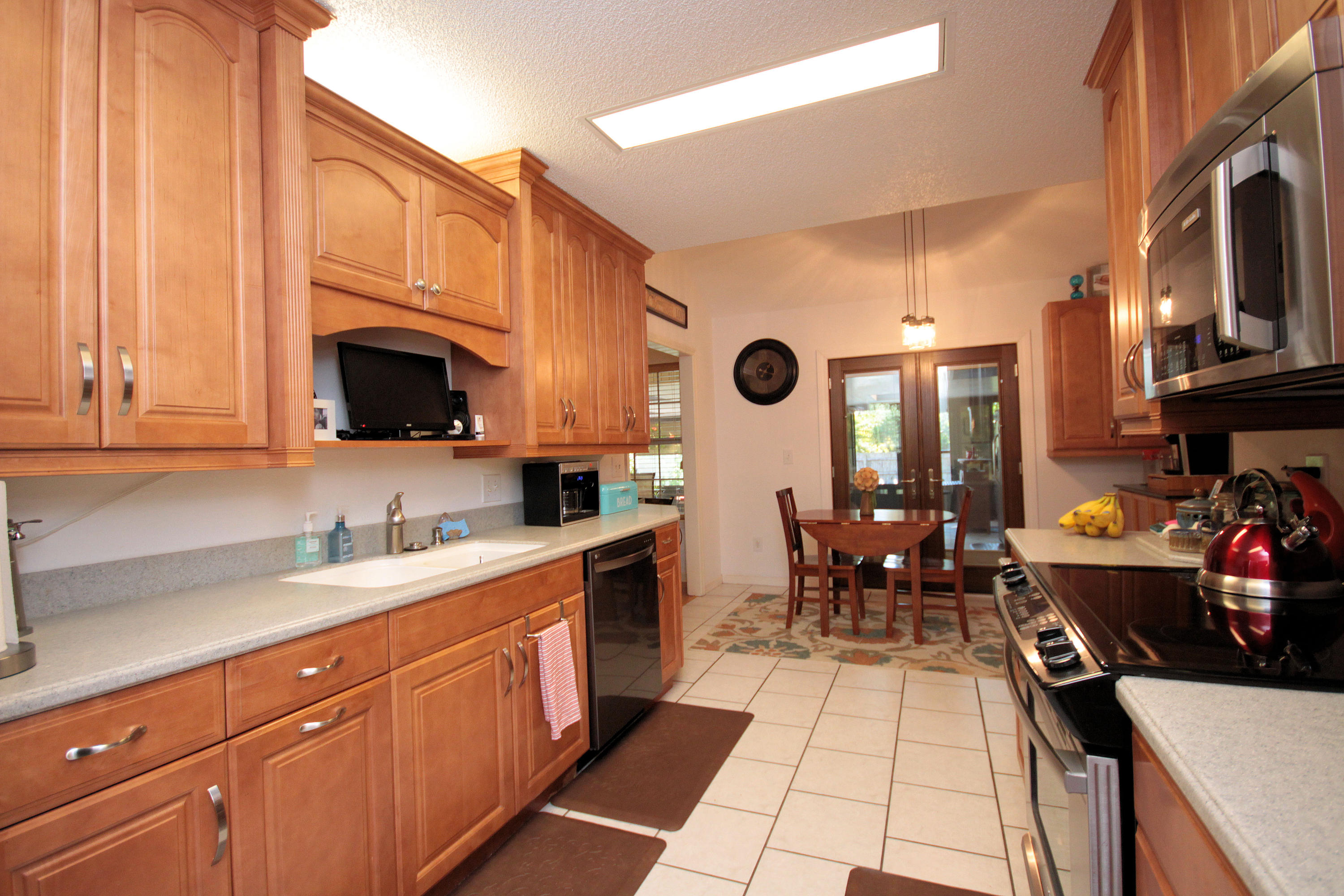 WOODLAND SHORES - Residential