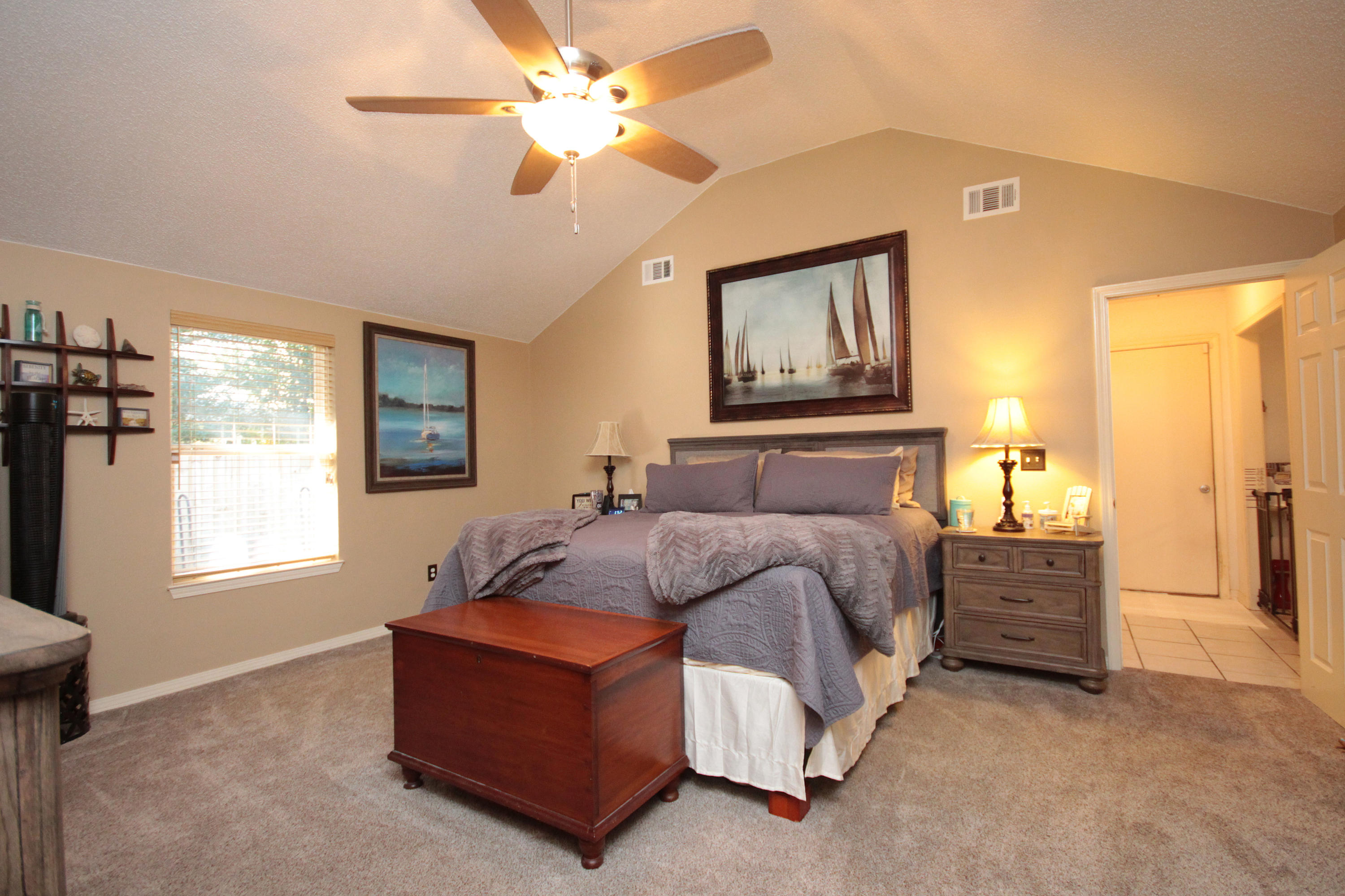 WOODLAND SHORES - Residential