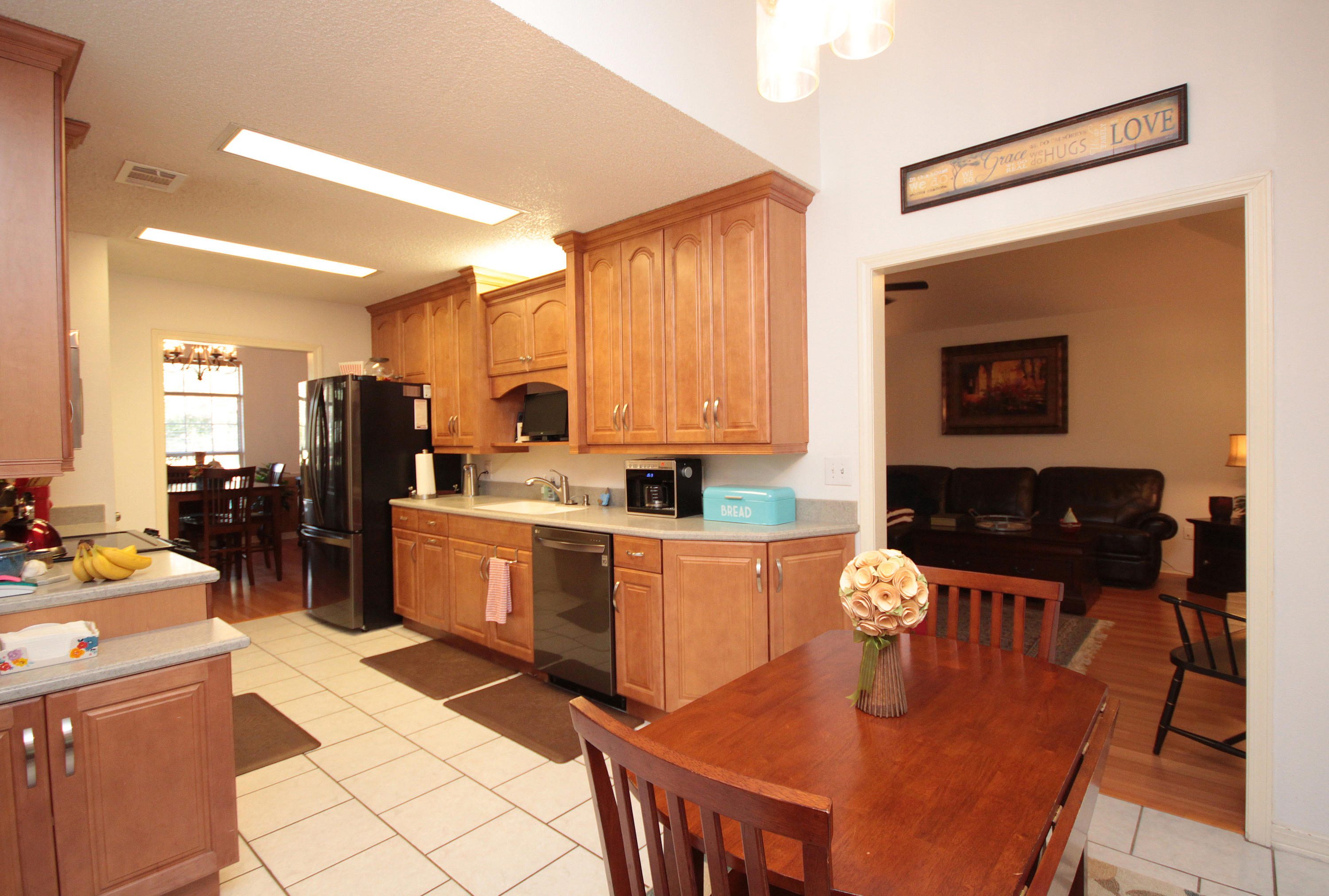 WOODLAND SHORES - Residential