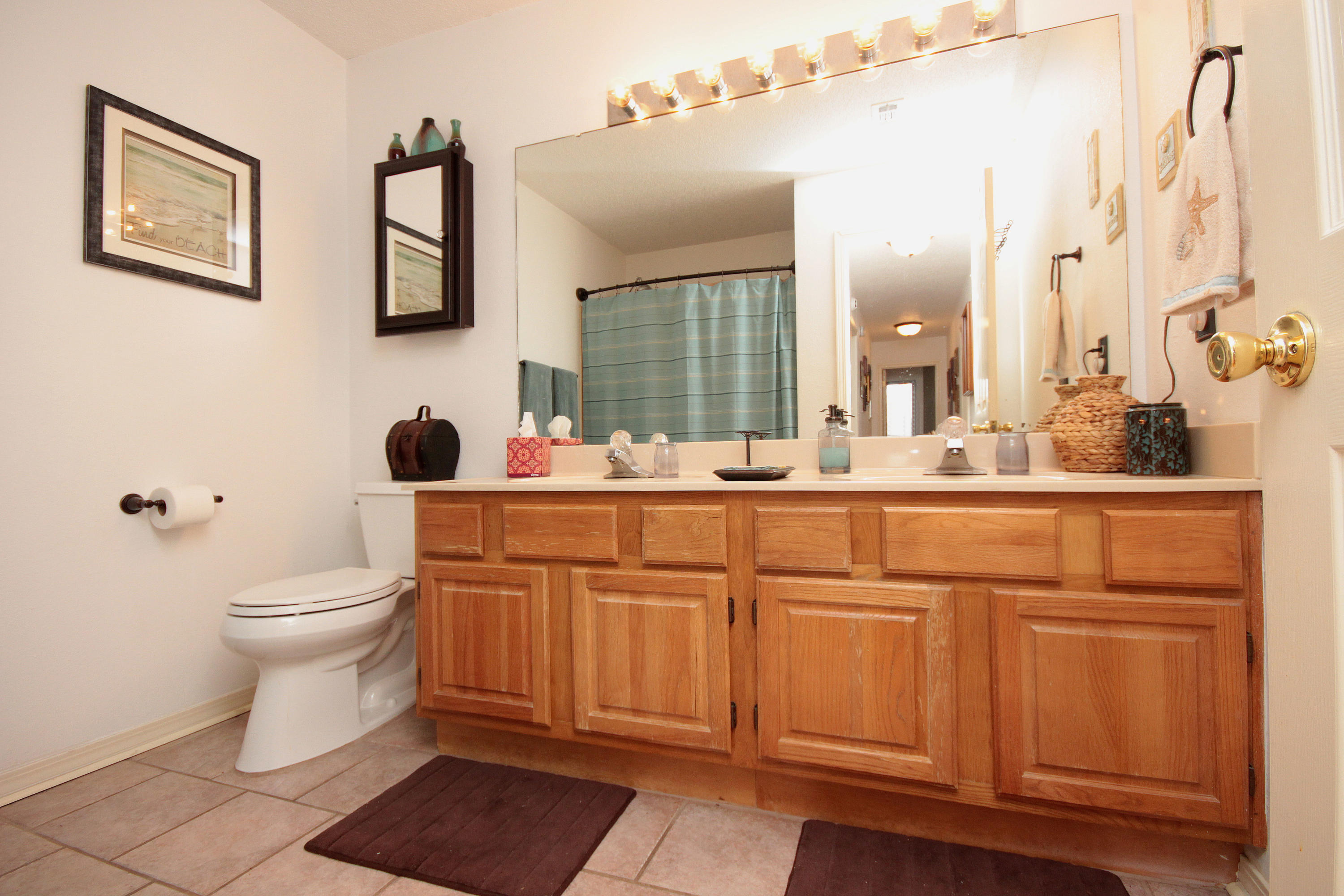 WOODLAND SHORES - Residential