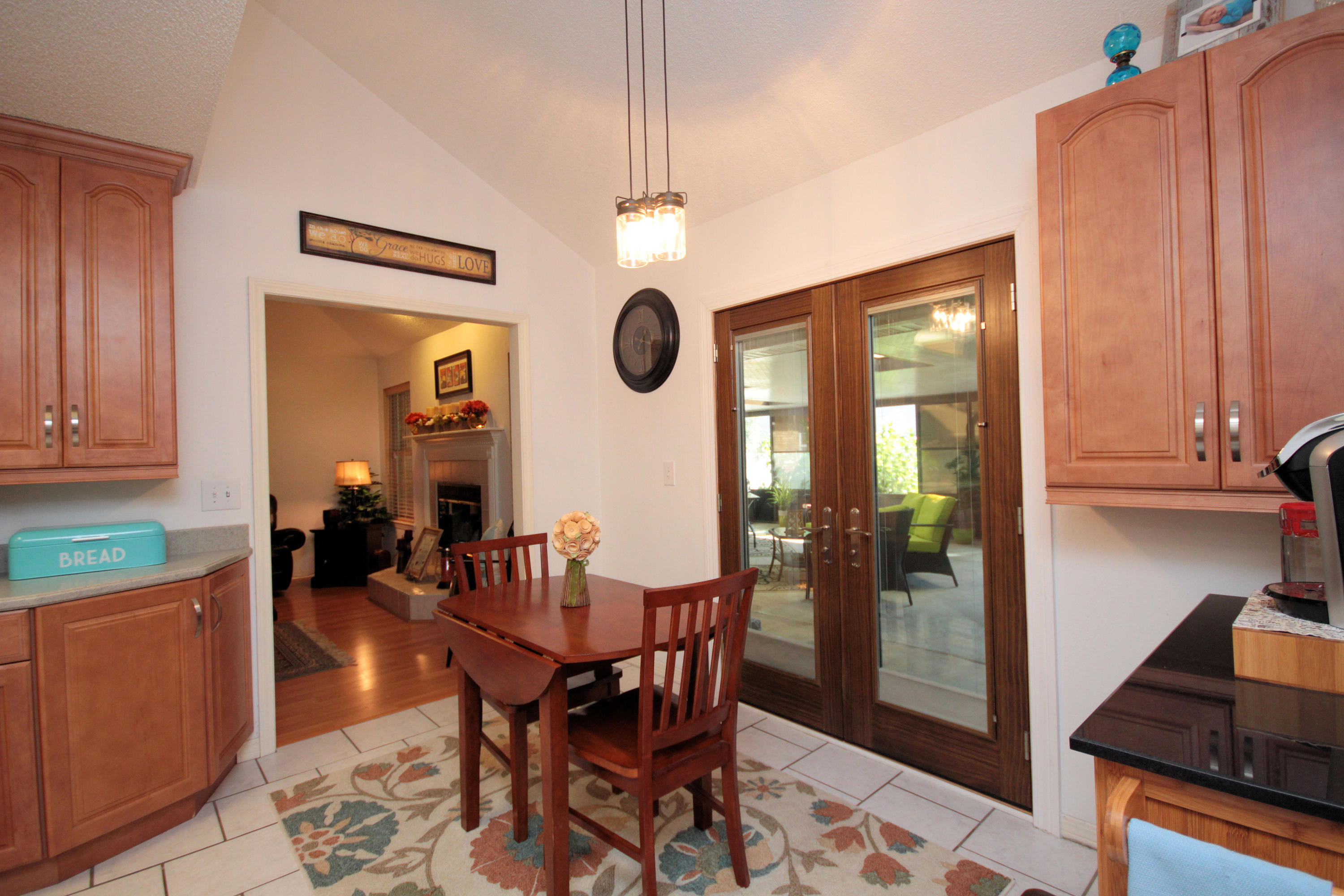 WOODLAND SHORES - Residential