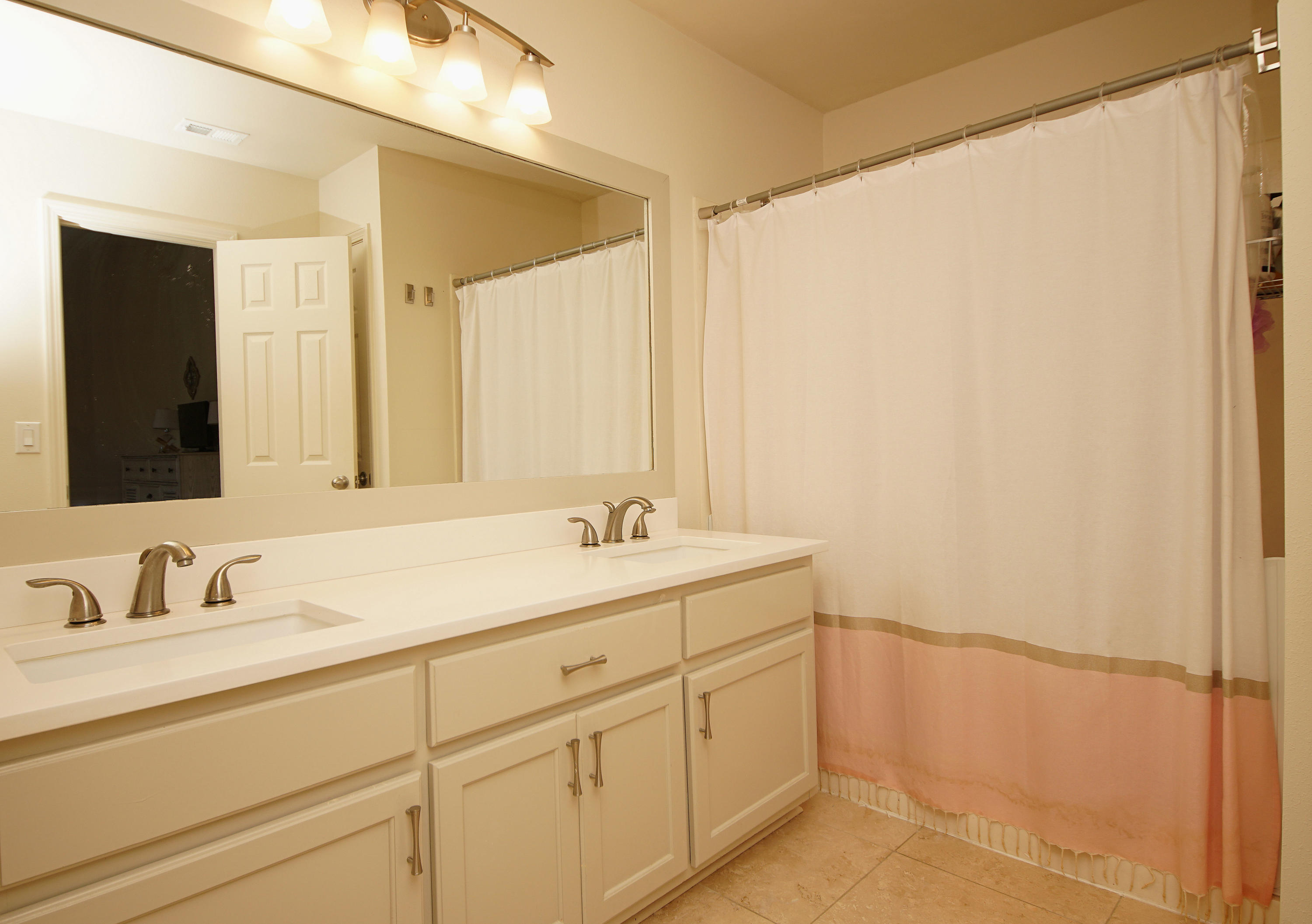 HARBOR BREEZE - Residential