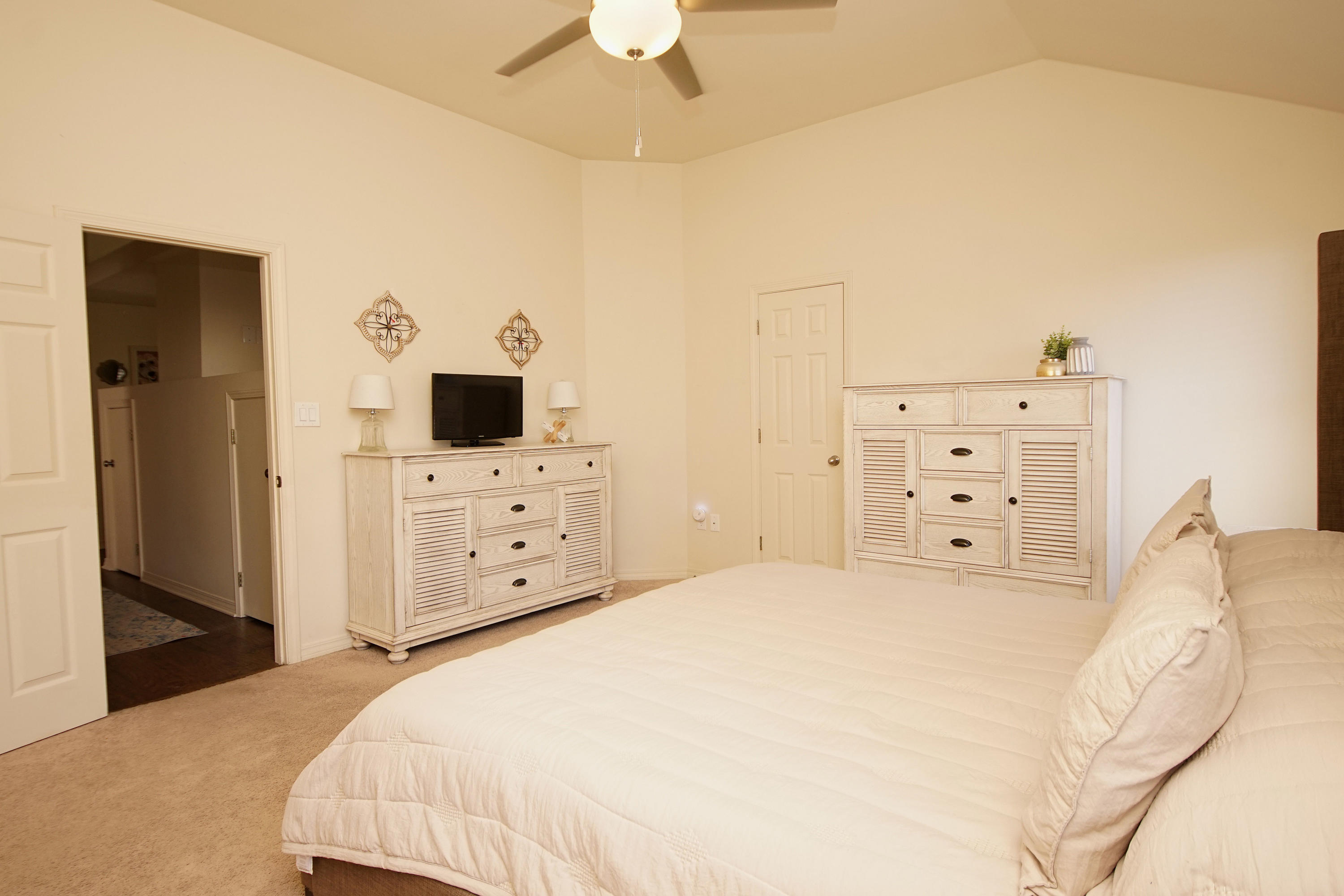 HARBOR BREEZE - Residential