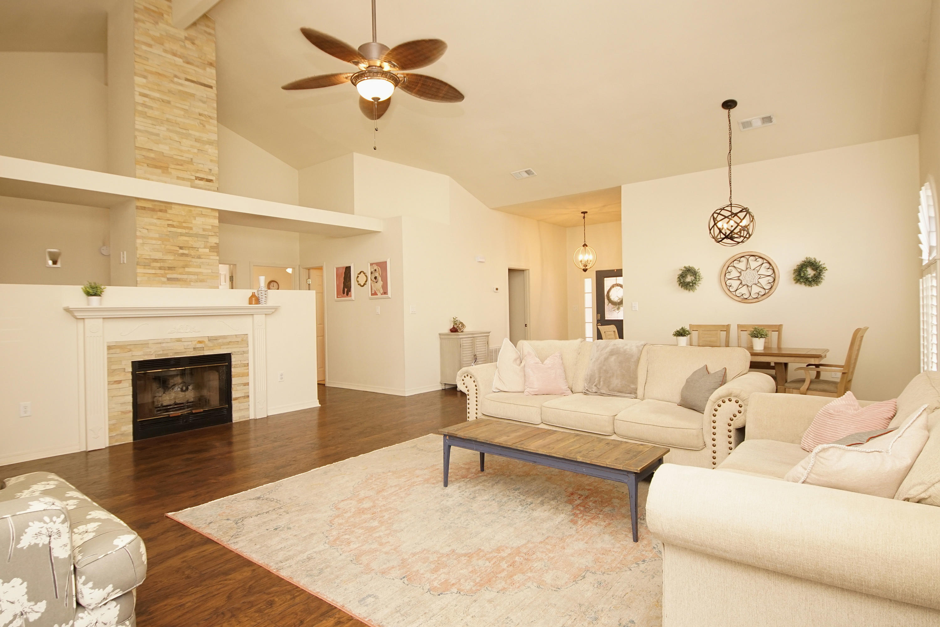 HARBOR BREEZE - Residential