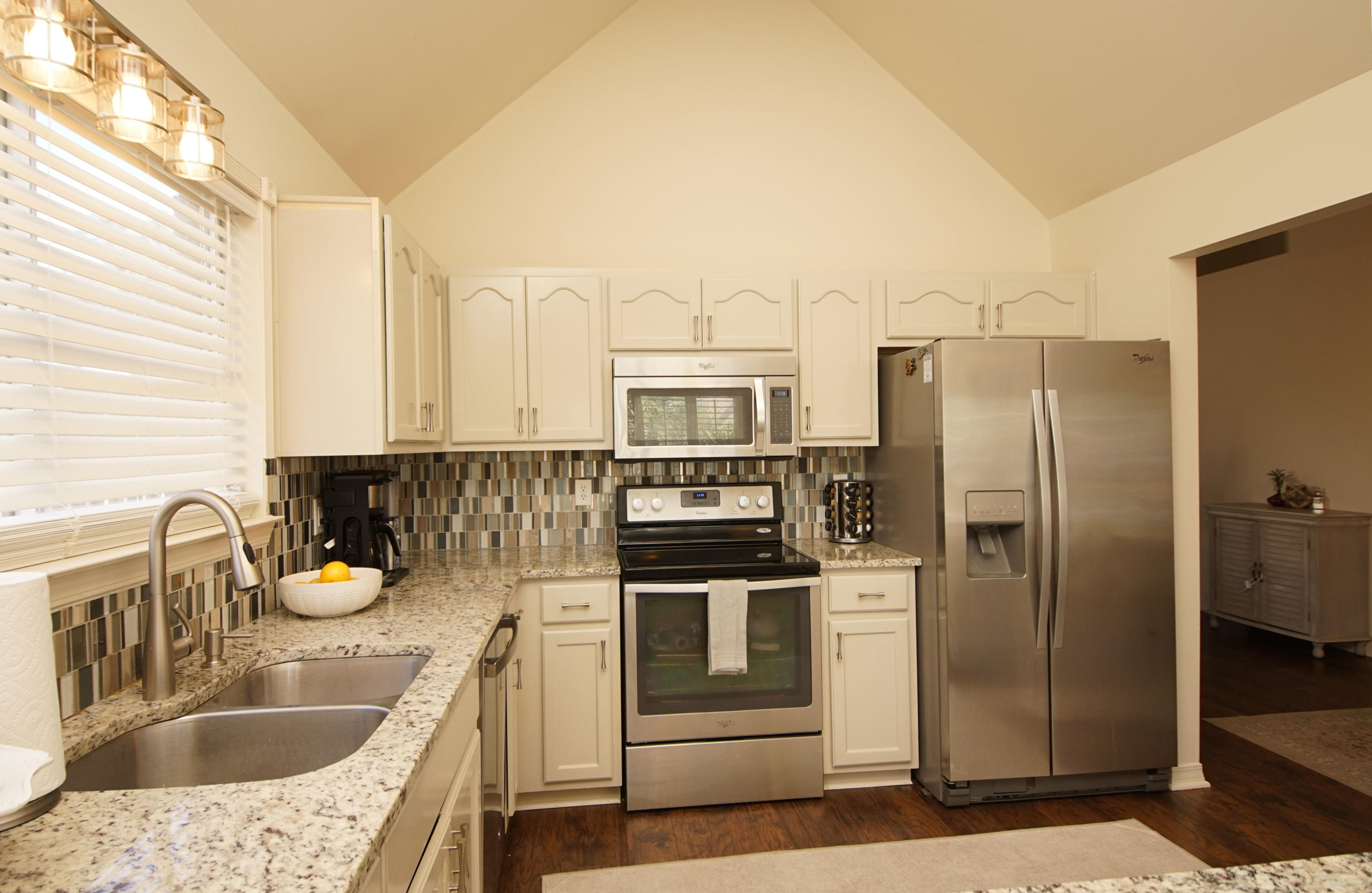 HARBOR BREEZE - Residential