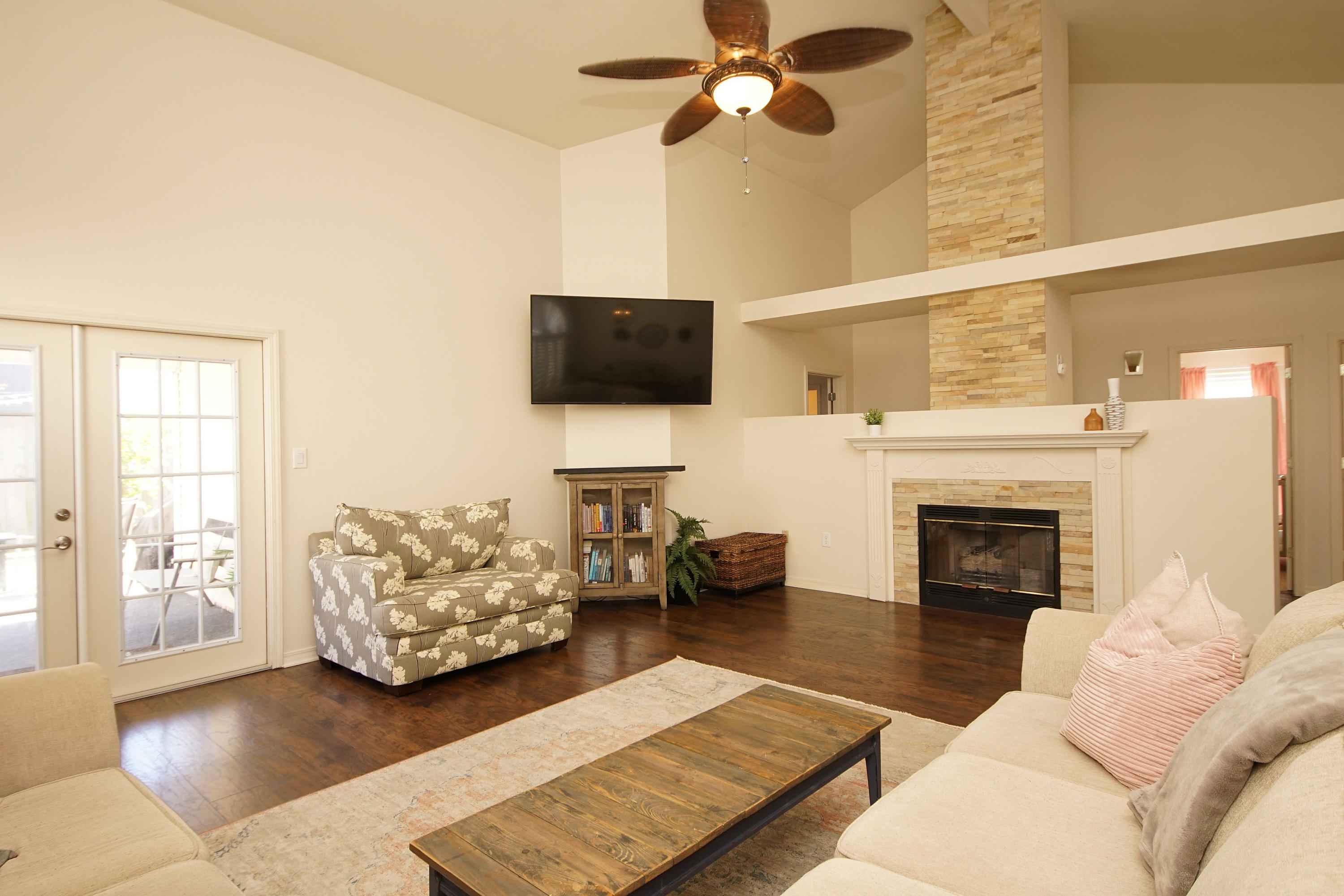 HARBOR BREEZE - Residential