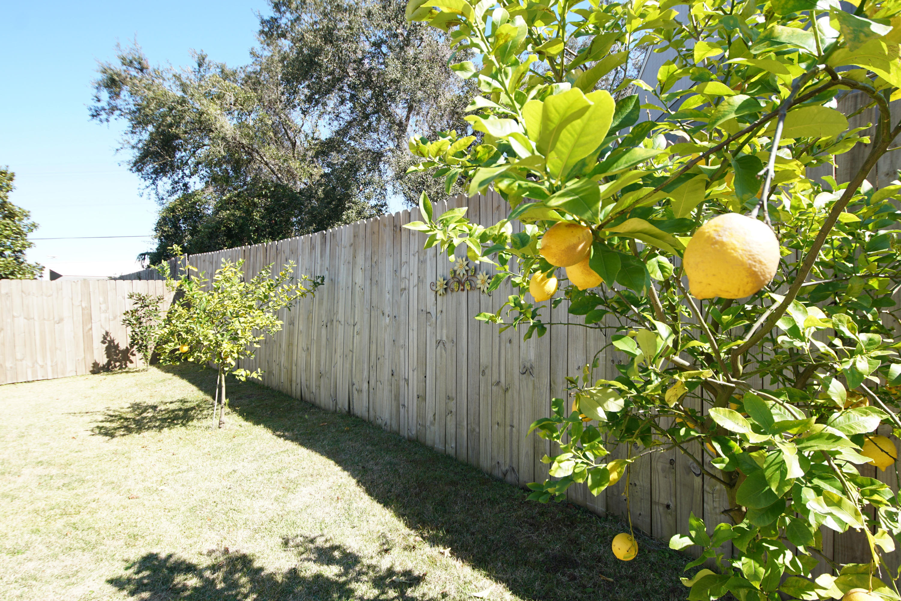 HARBOR BREEZE - Residential