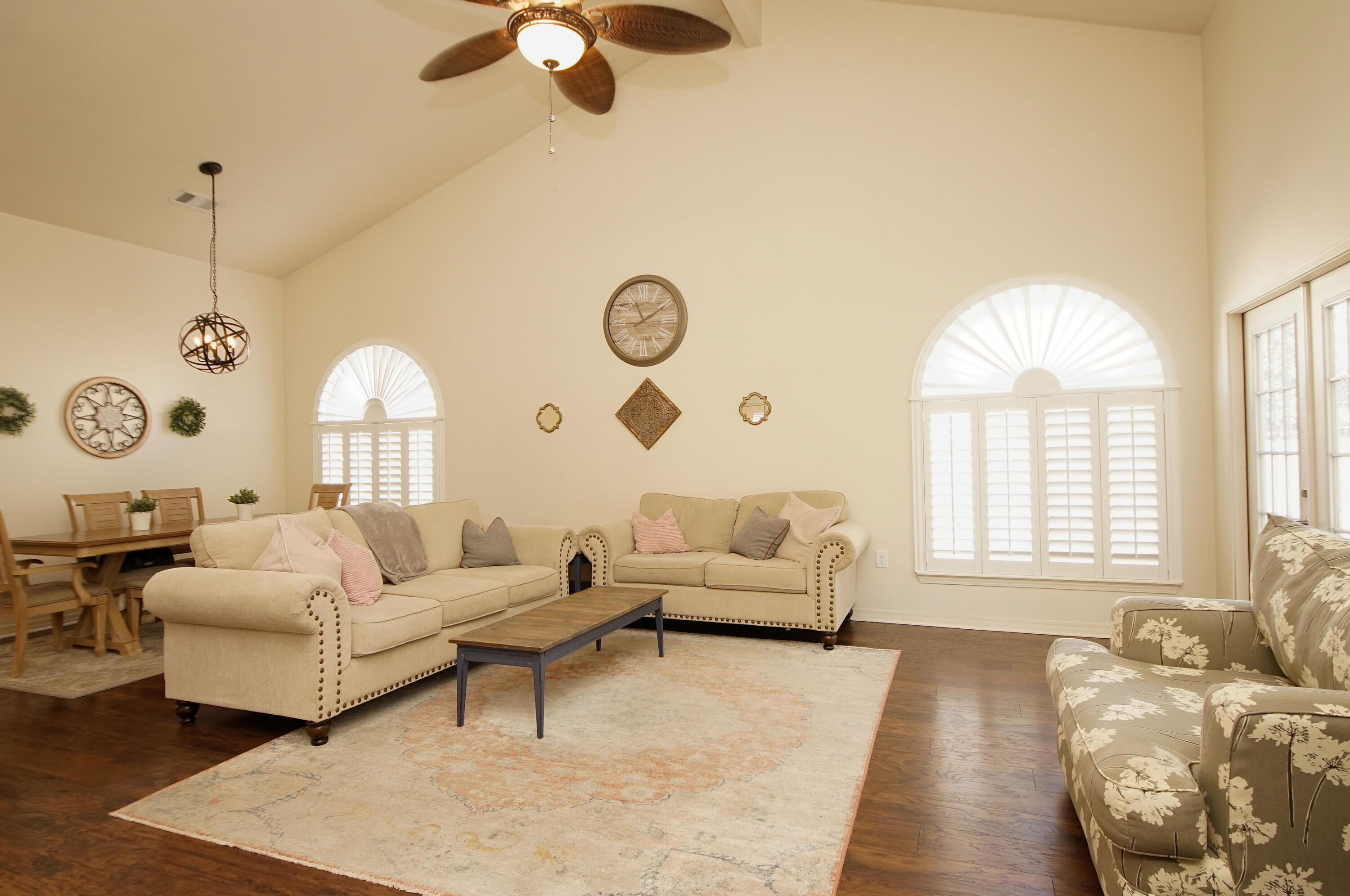 HARBOR BREEZE - Residential